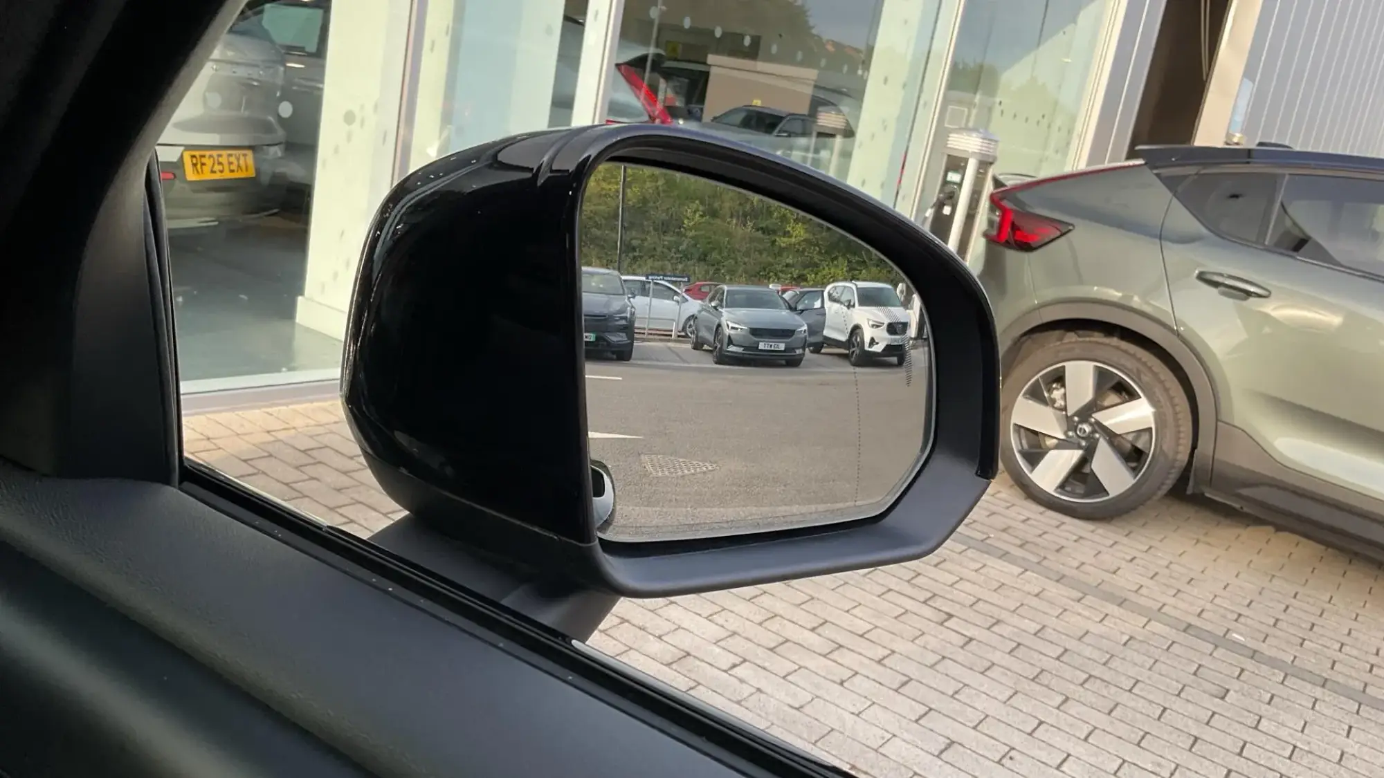 Volvo XC40 Image 32