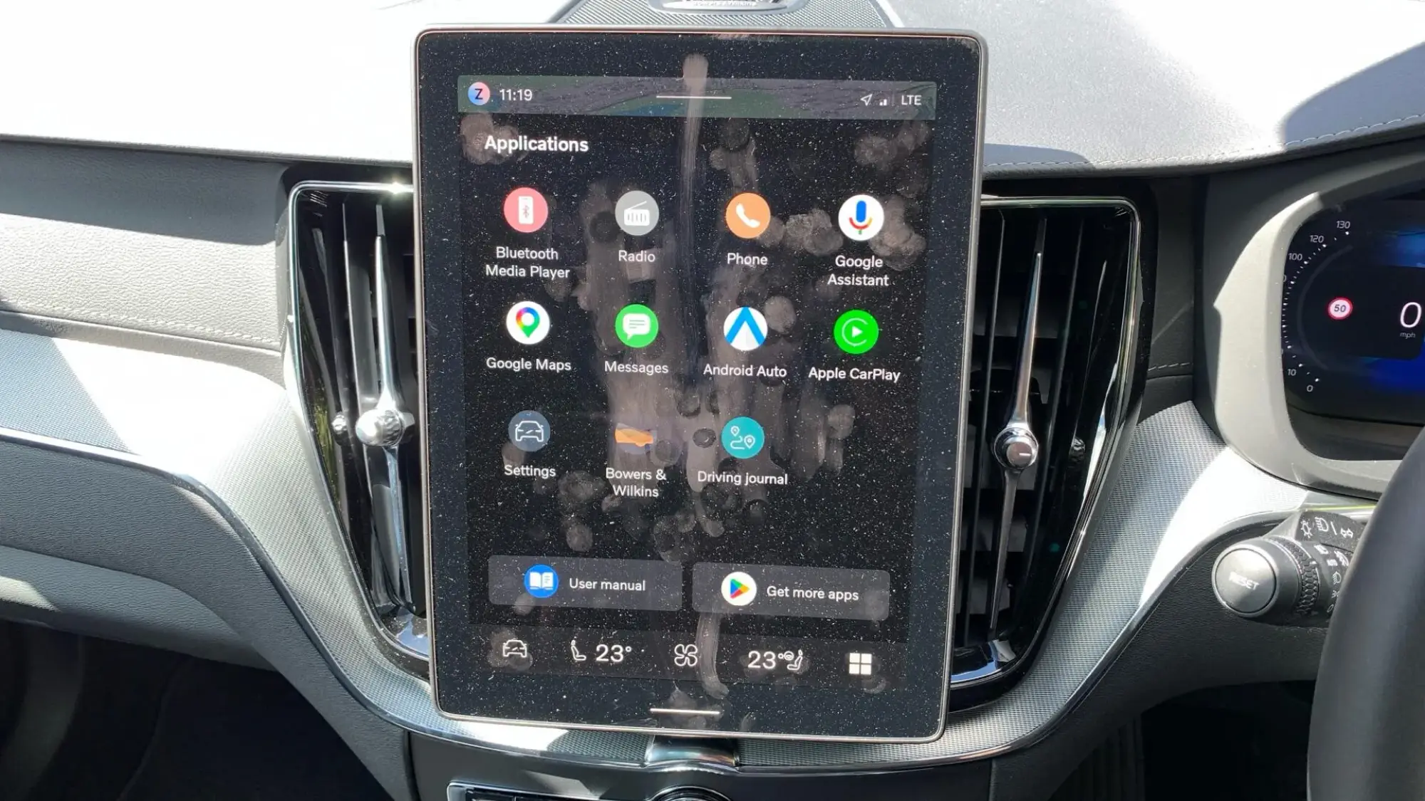 Volvo XC60 Image 12