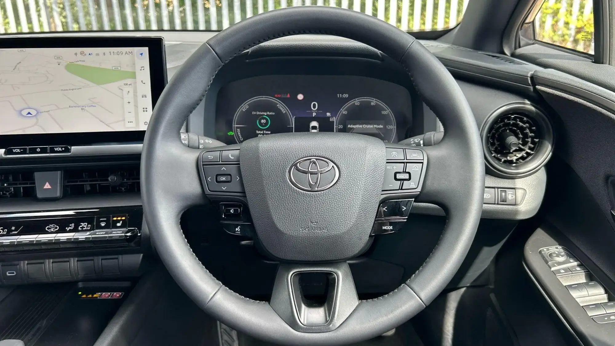 Toyota C-HR Self-Charging Hybrid Image 11 Toyota C-HR Self-Charging Hybrid Image 11