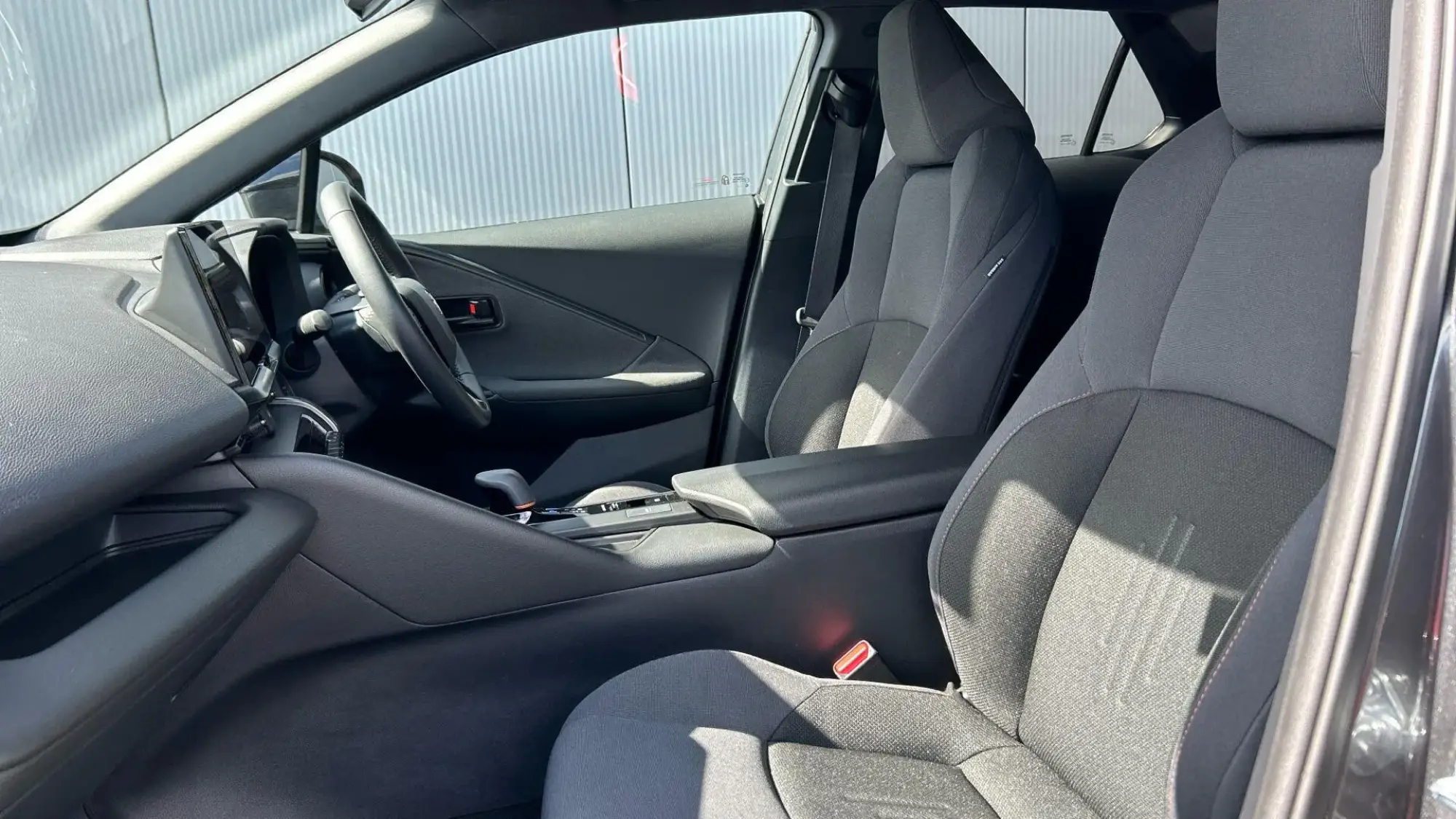 Toyota C-HR Self-Charging Hybrid Image 13 Toyota C-HR Self-Charging Hybrid Image 13
