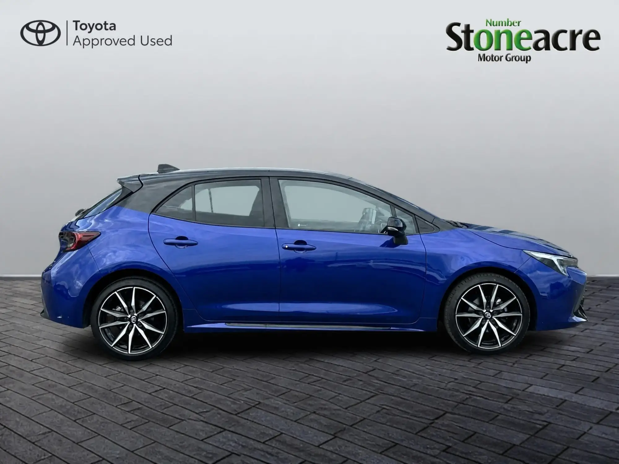 Toyota Corolla Hatchback Image 2 Toyota Corolla Hatchback Image 2