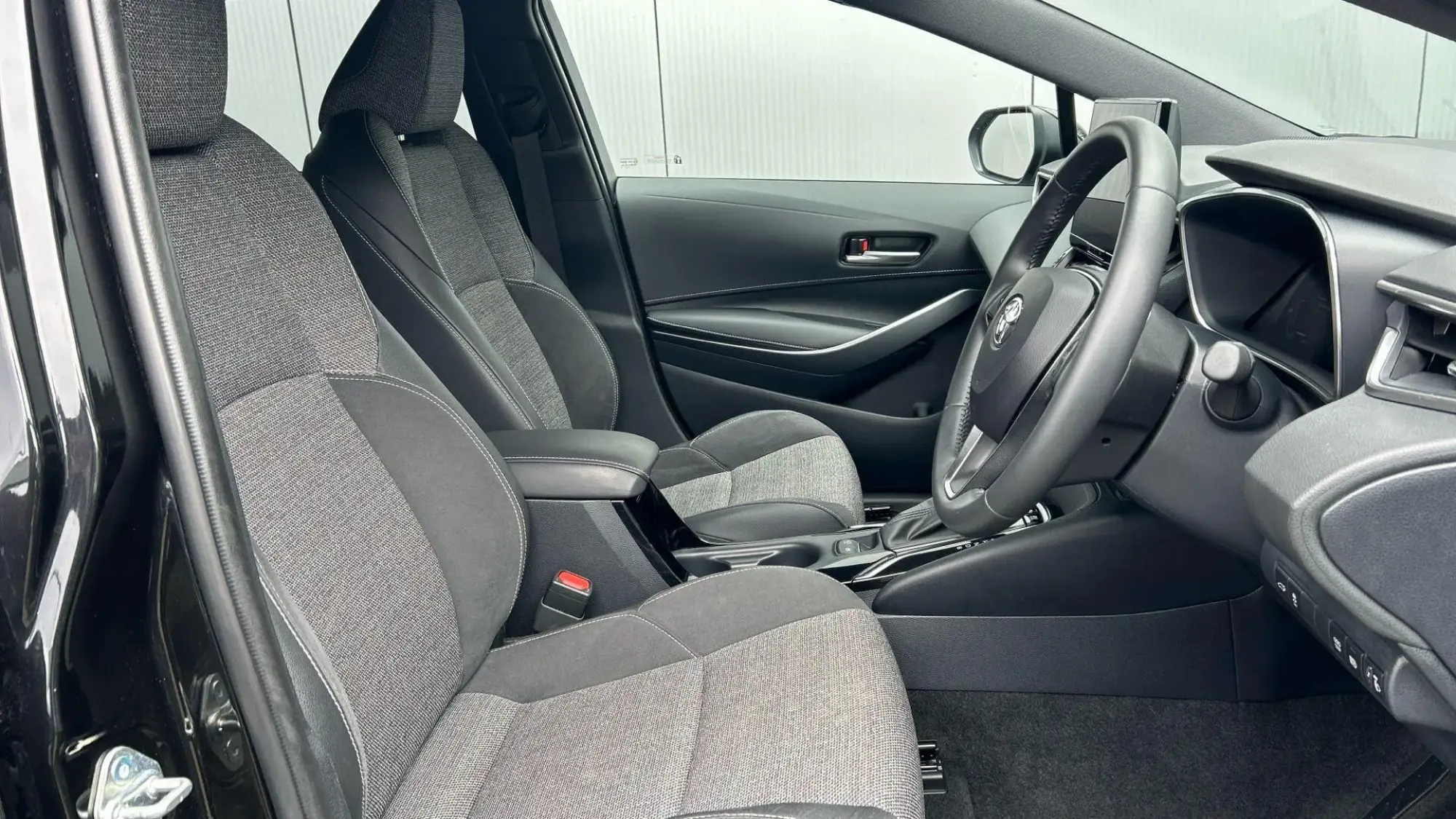 Toyota Corolla Touring Sports Image 14