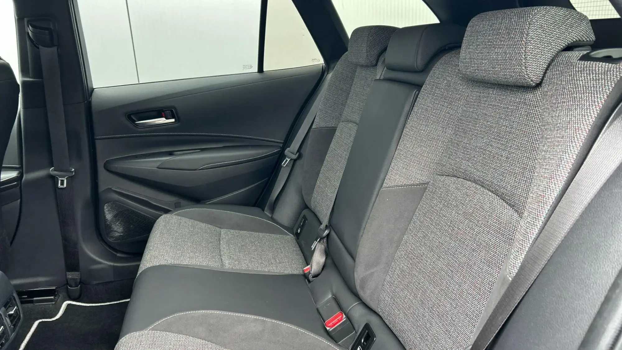 Toyota Corolla Touring Sports Image 16