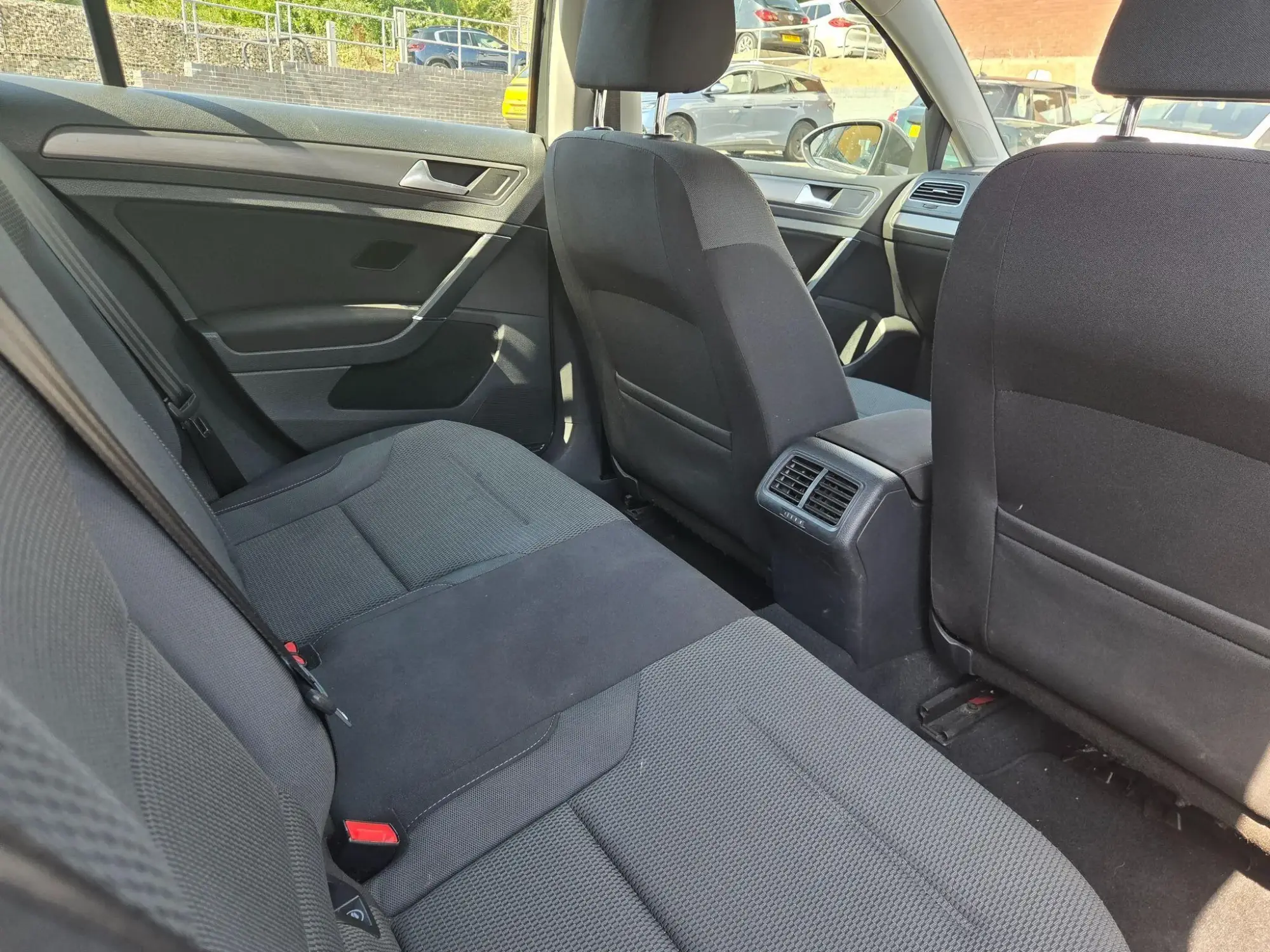 Volkswagen Golf Image 14