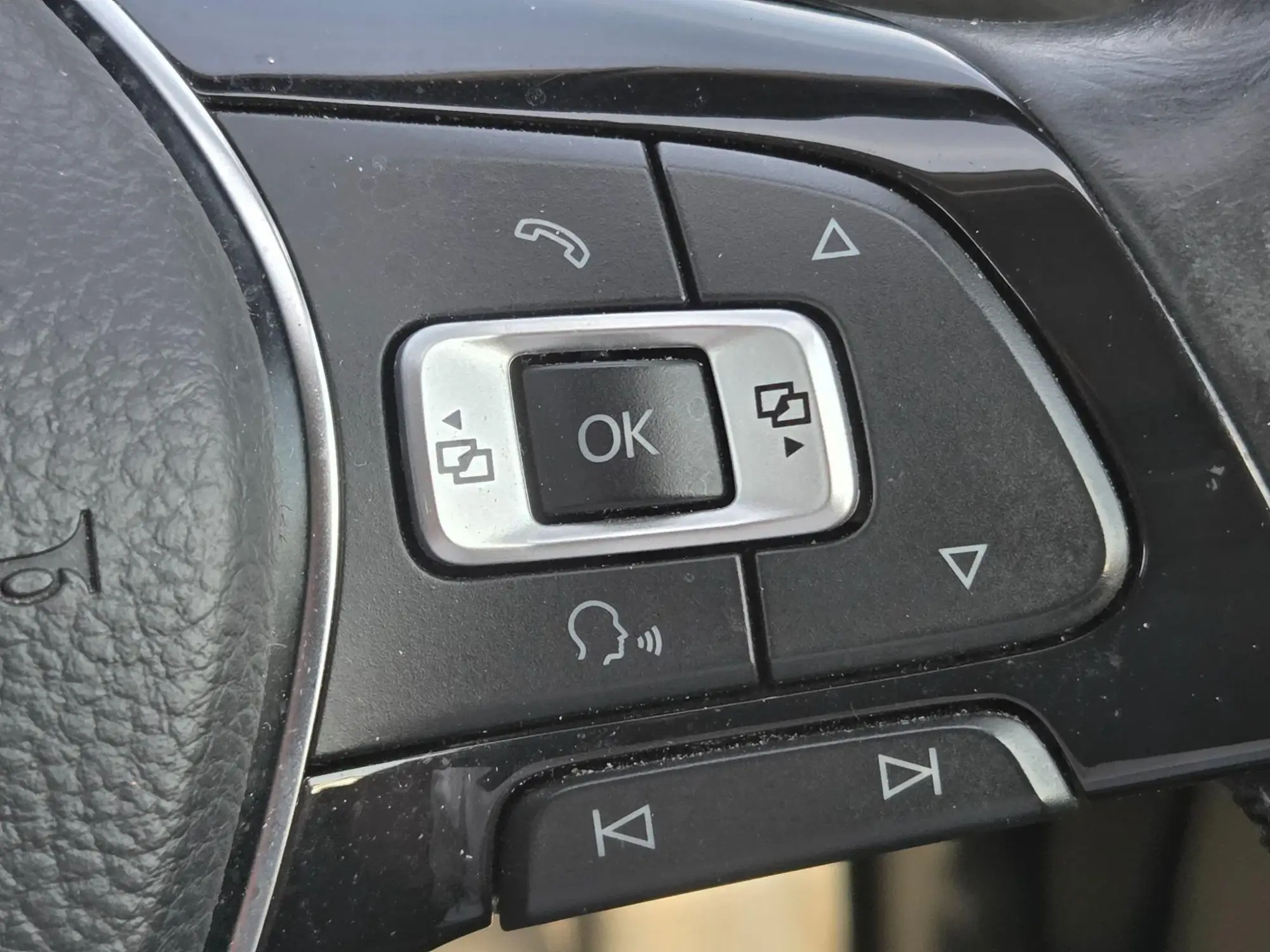 Volkswagen Golf Image 19