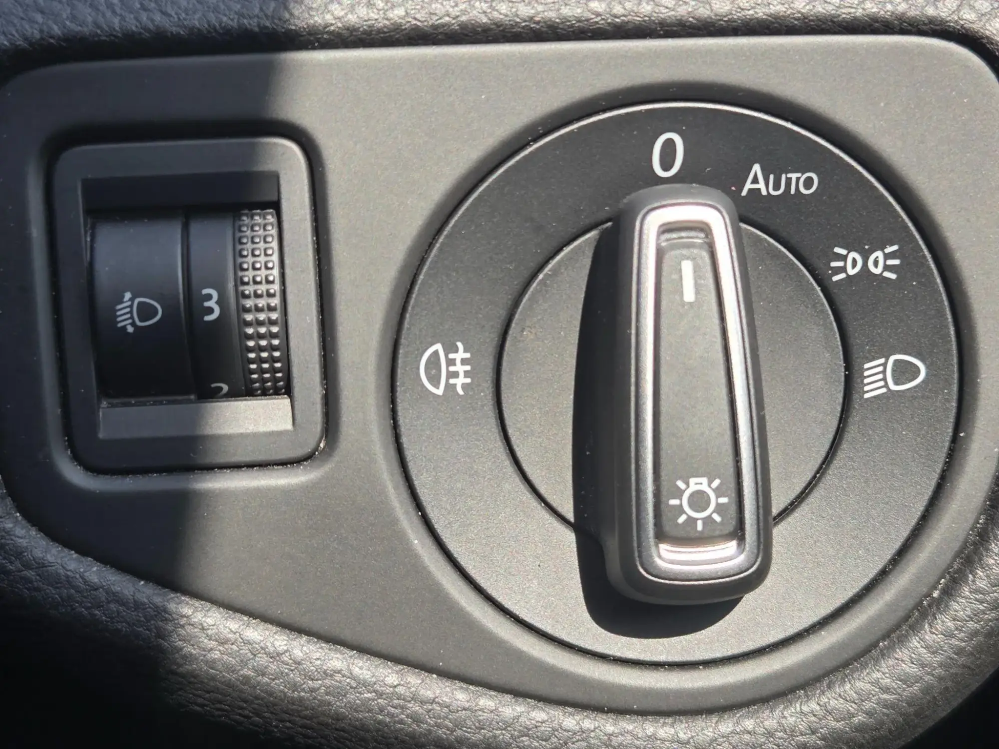 Volkswagen Golf Image 20