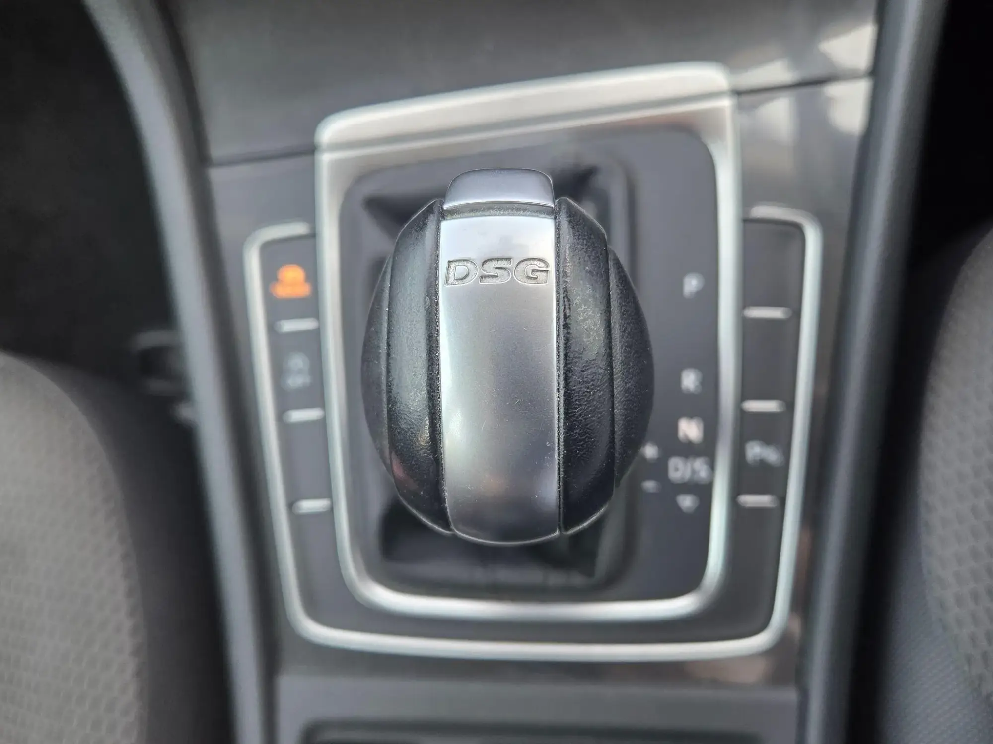 Volkswagen Golf Image 21