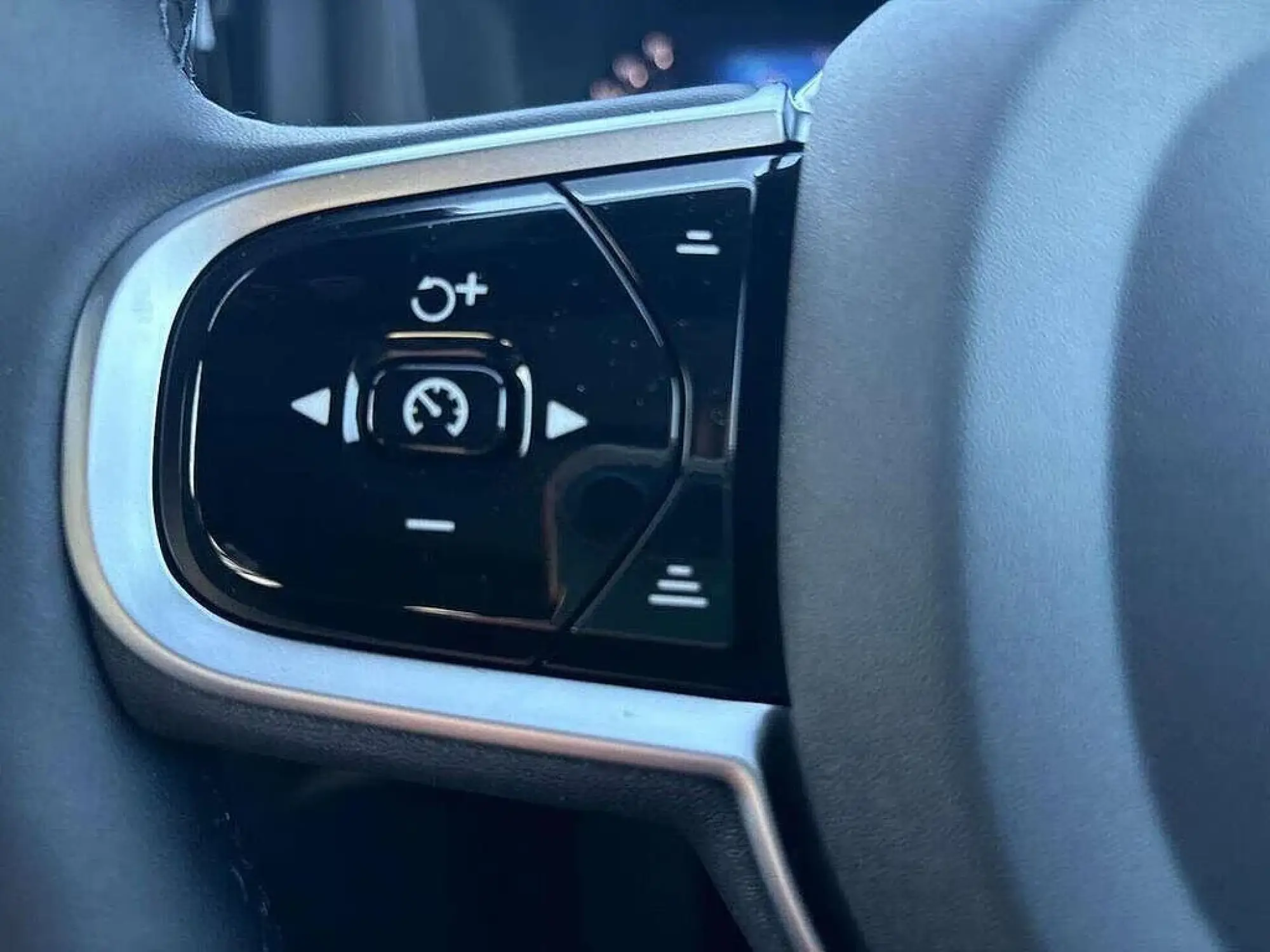 Volvo XC60 Image 18