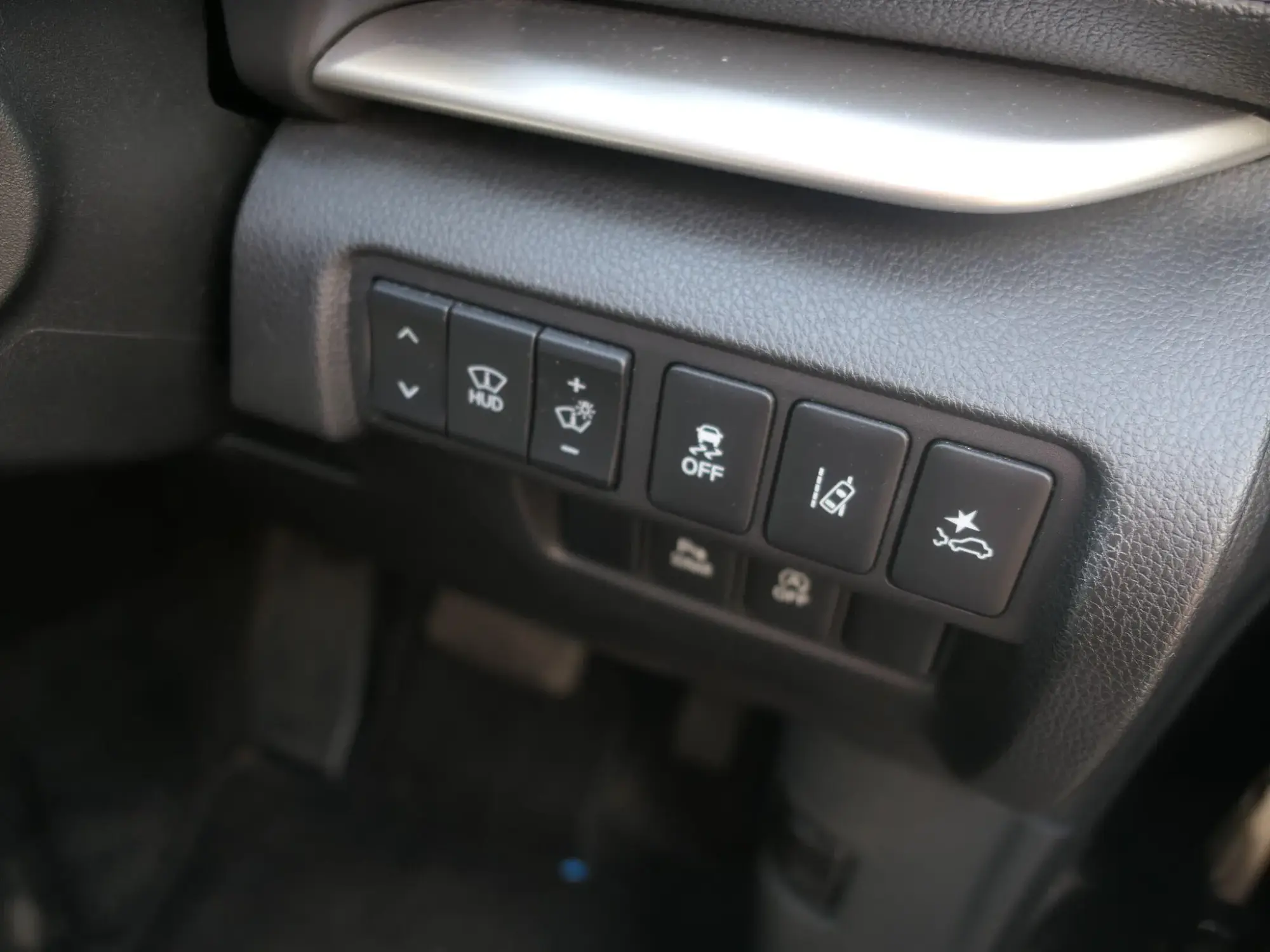 Mitsubishi Eclipse Cross Image 17 Mitsubishi Eclipse Cross Image 17