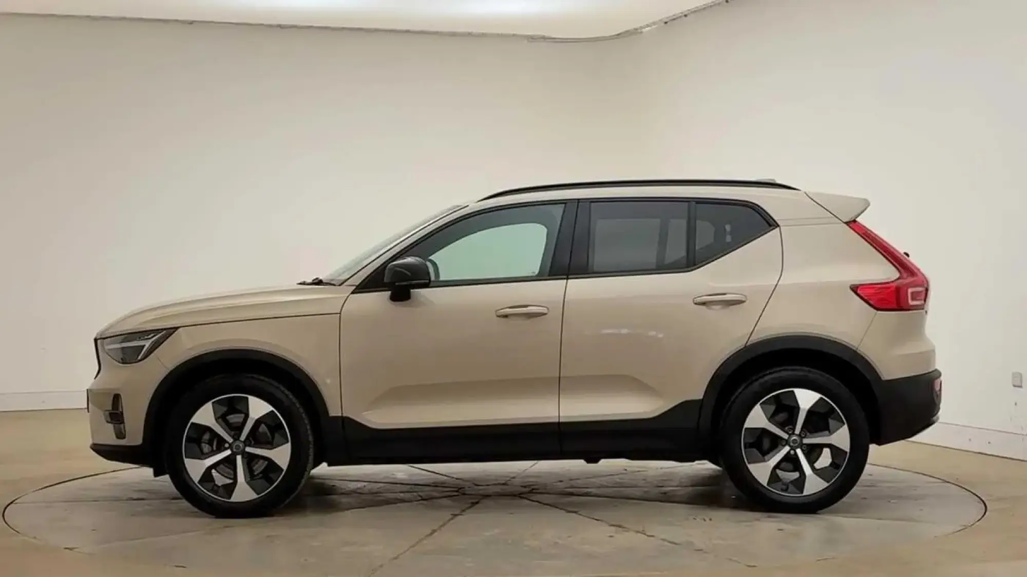 Volvo XC40 Image 6
