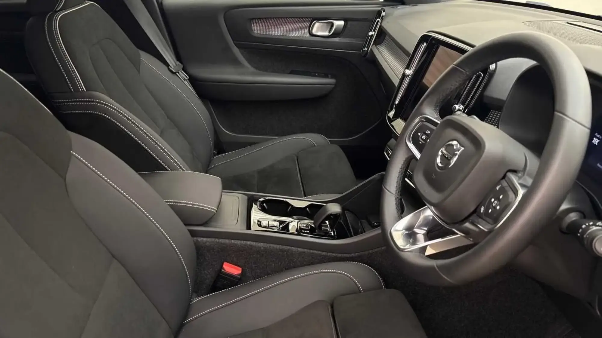 Volvo XC40 Image 12