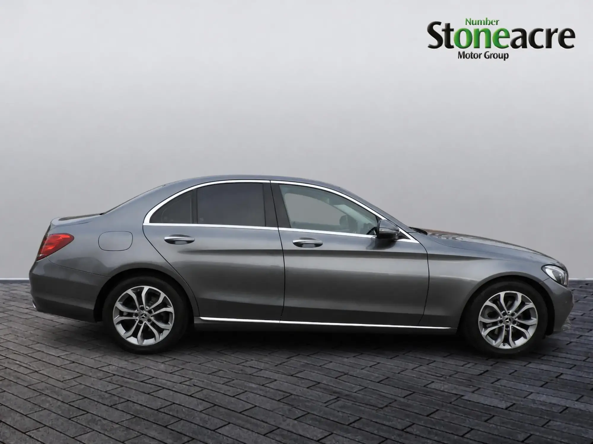 Mercedes-Benz C-Class 1.6 C200d Sport (Premium) G-Tronic+ Euro 6 (s/s) 4dr AY18VSK Image 2 Mercedes-Benz C-Class 1.6 C200d Sport (Premium) G-Tronic+ Euro 6 (s/s) 4dr AY18VSK Image 2
