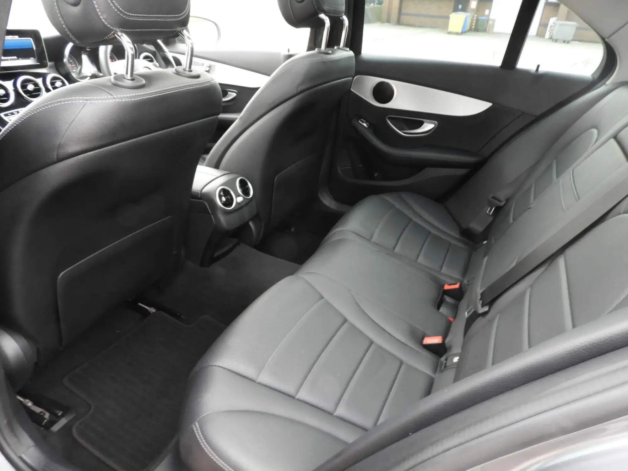 Mercedes-Benz C-Class Image 21 Mercedes-Benz C-Class Image 21