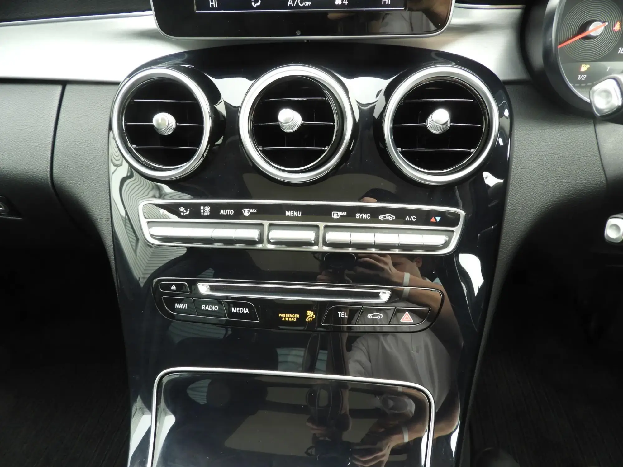 Mercedes-Benz C-Class Image 23 Mercedes-Benz C-Class Image 23