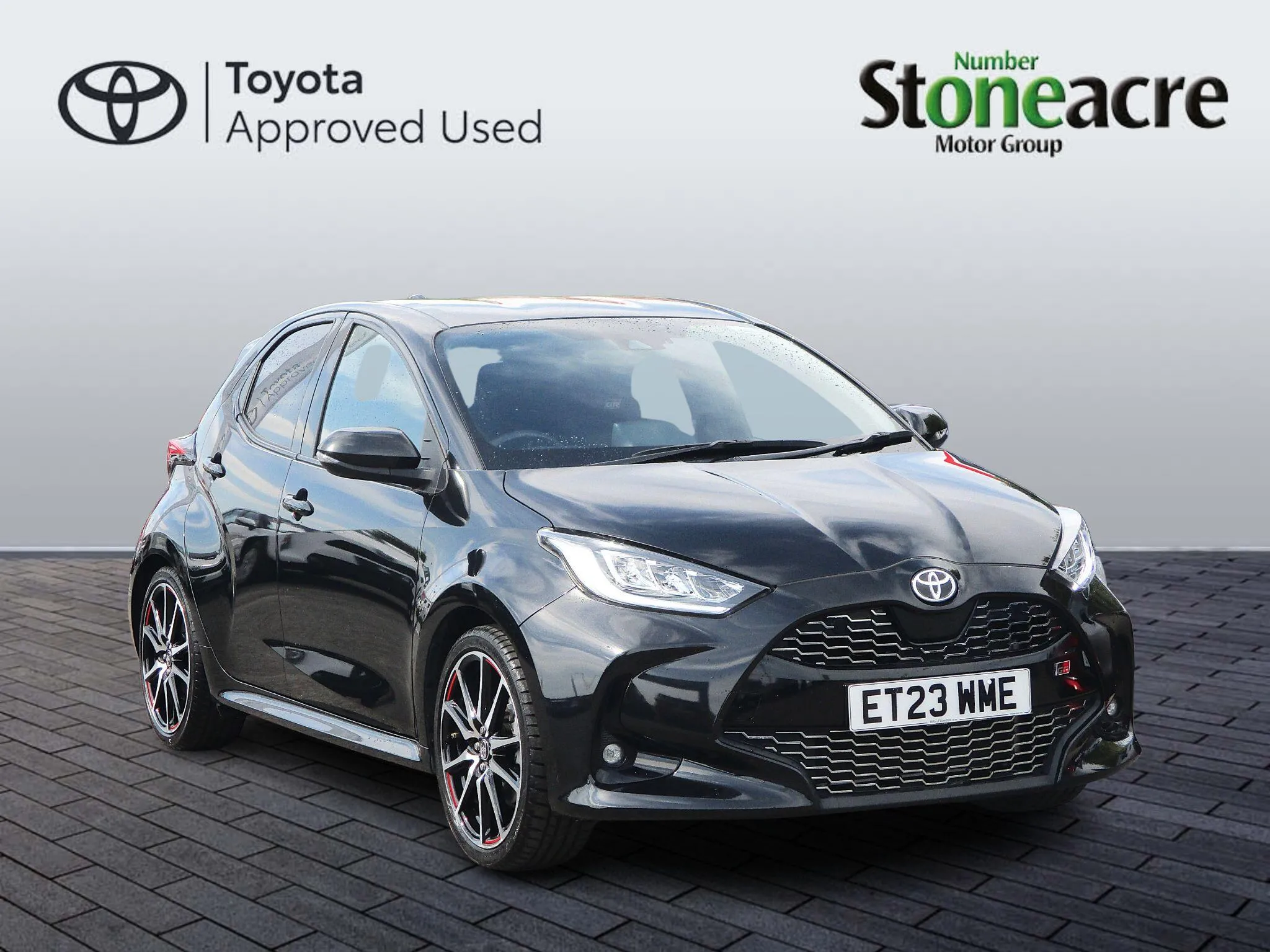 Toyota Yaris dealer public-web source image