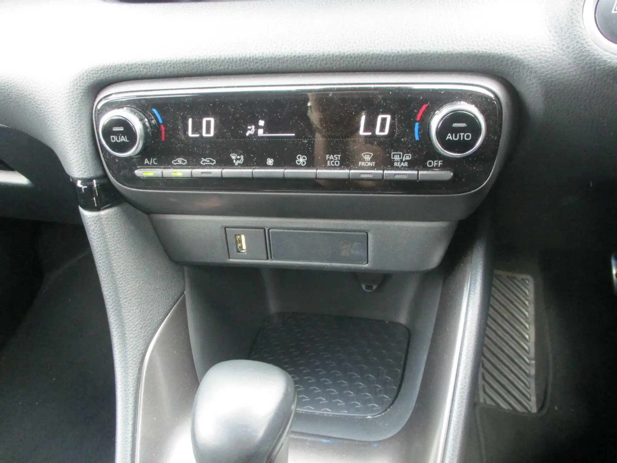 Toyota Yaris Image 20
