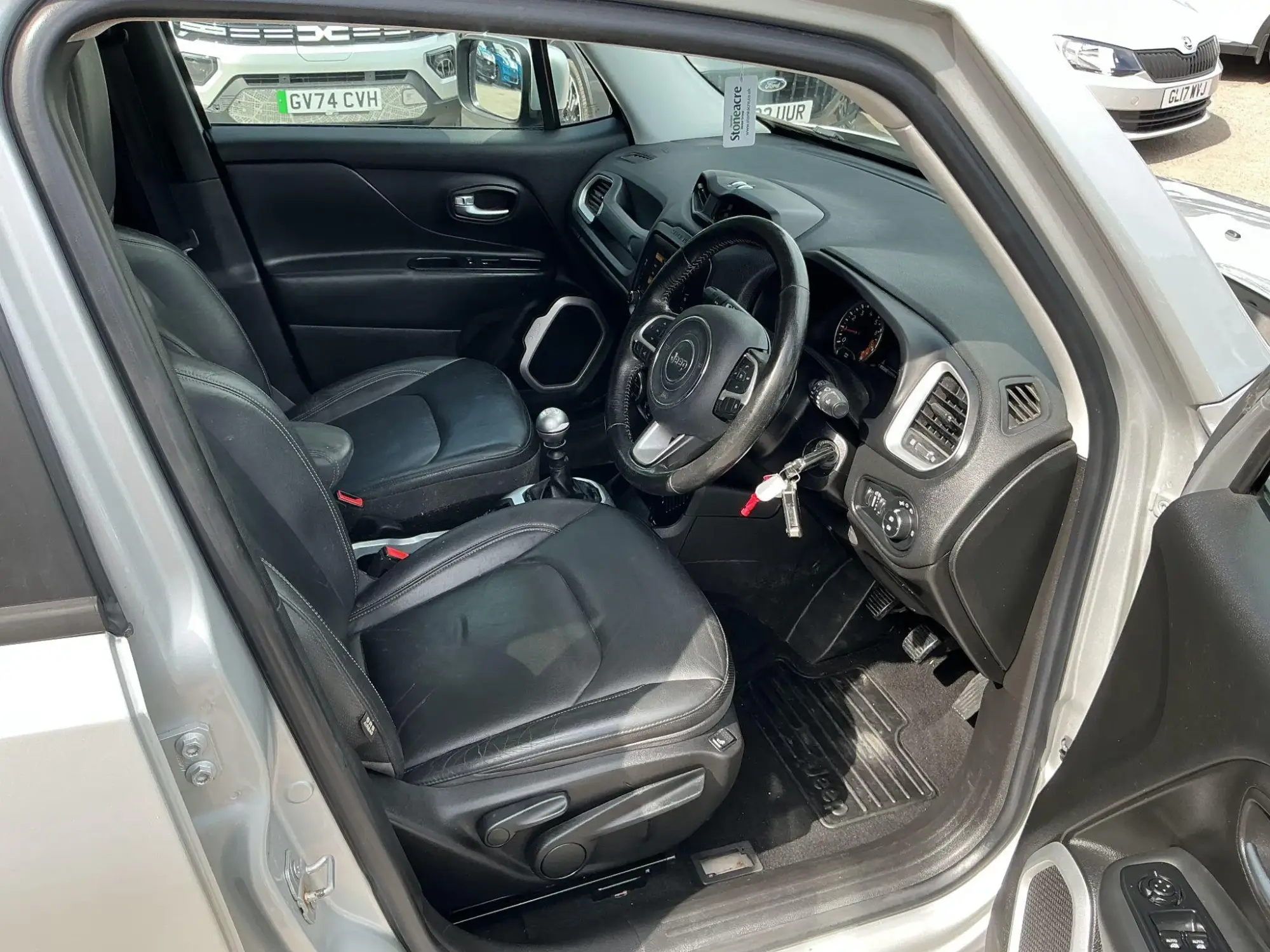 Jeep Renegade Image 11