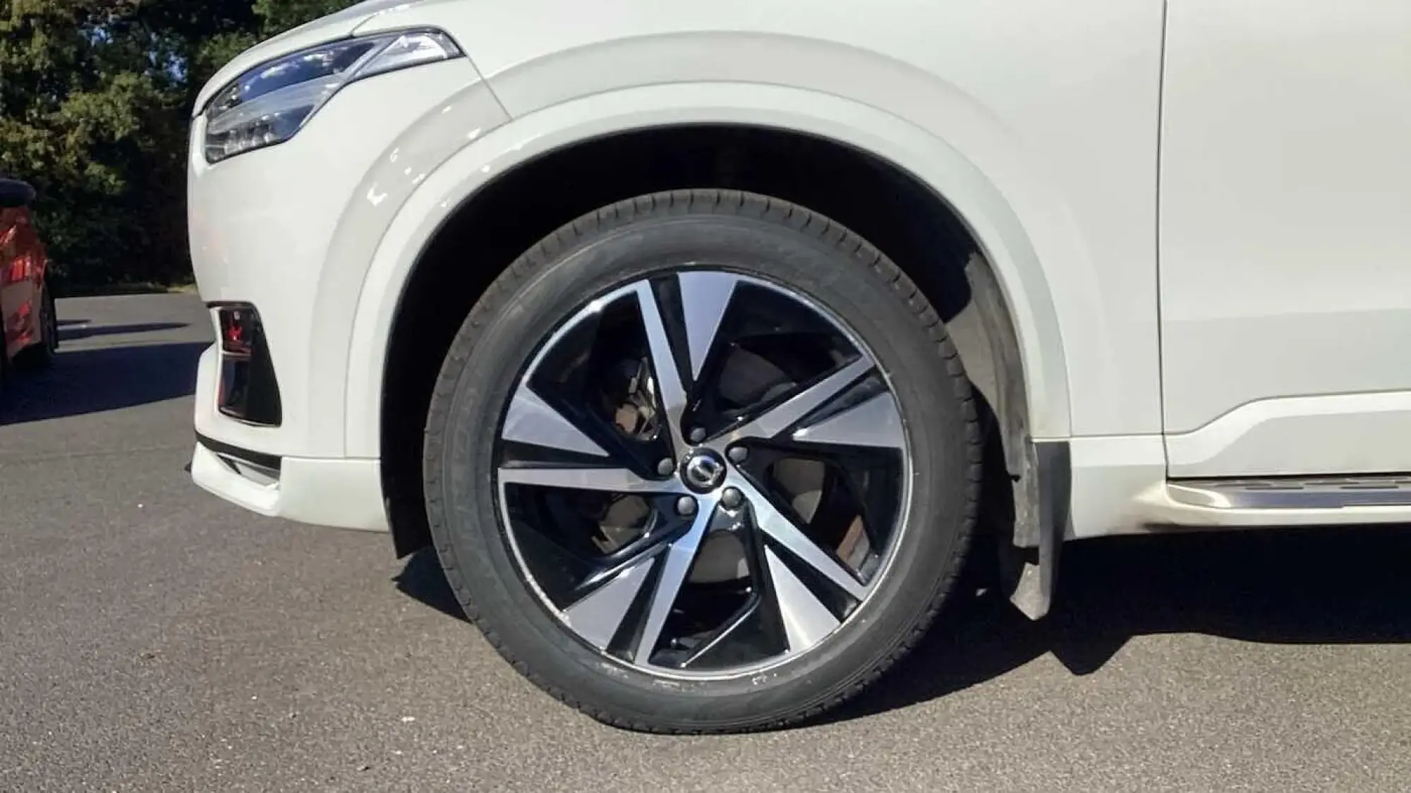 Volvo XC90 Image 9