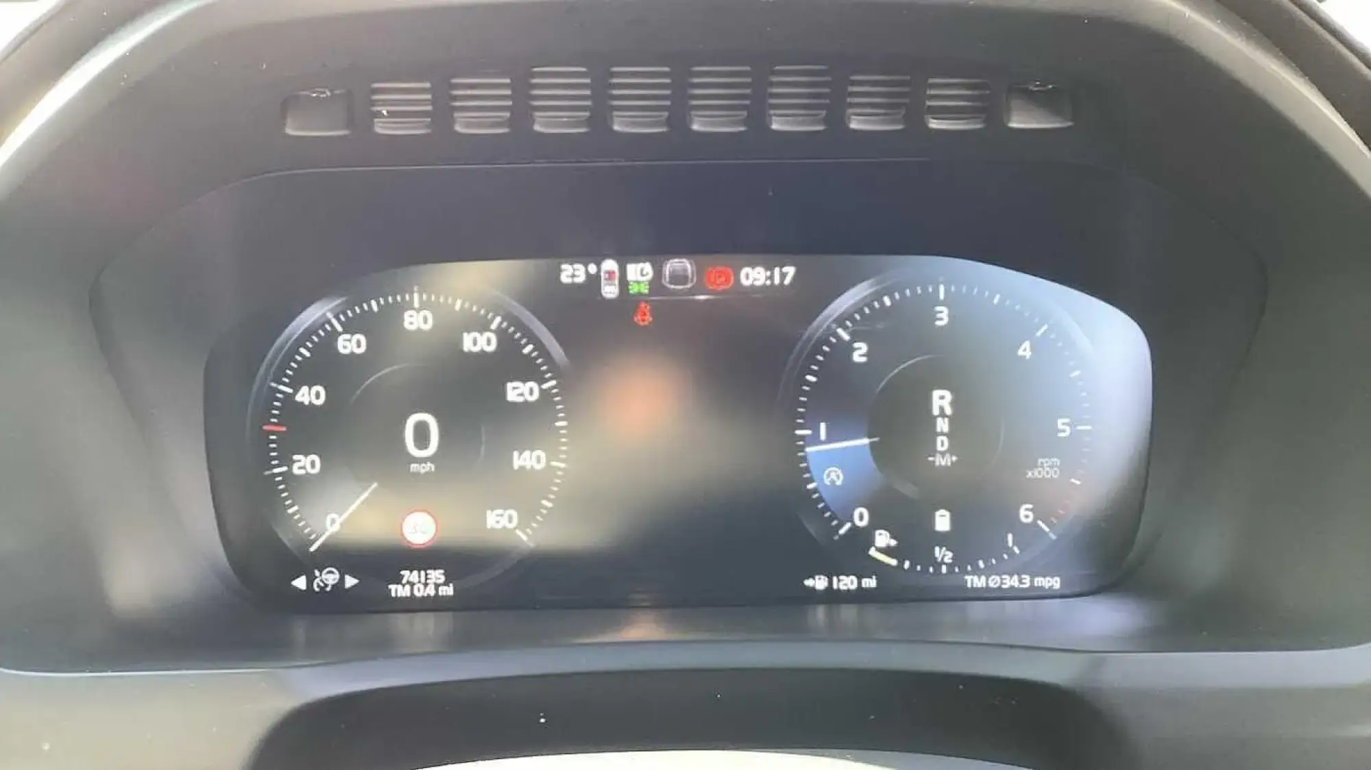 Volvo XC90 Image 11