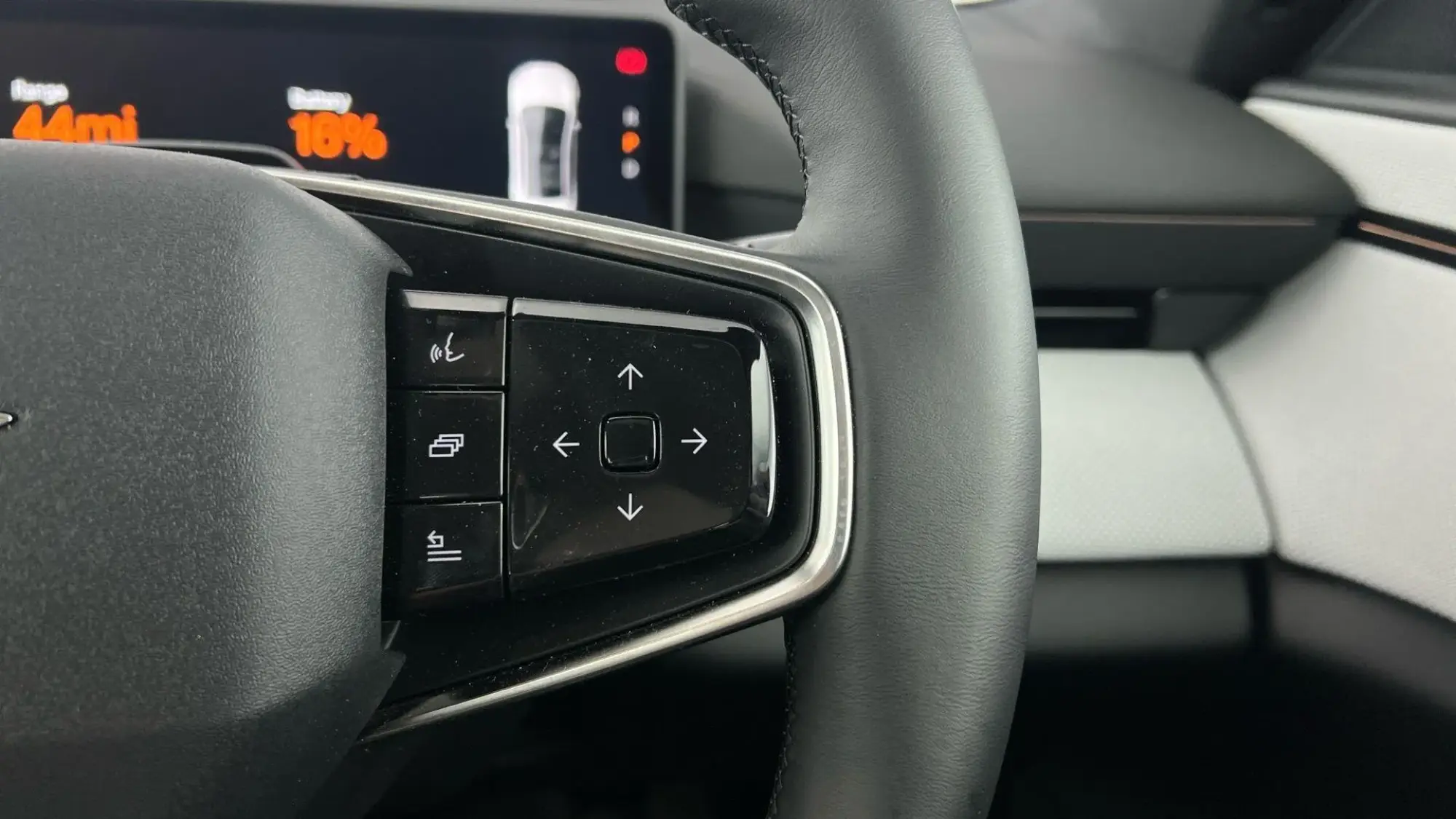 Polestar 4 SUV Image 11
