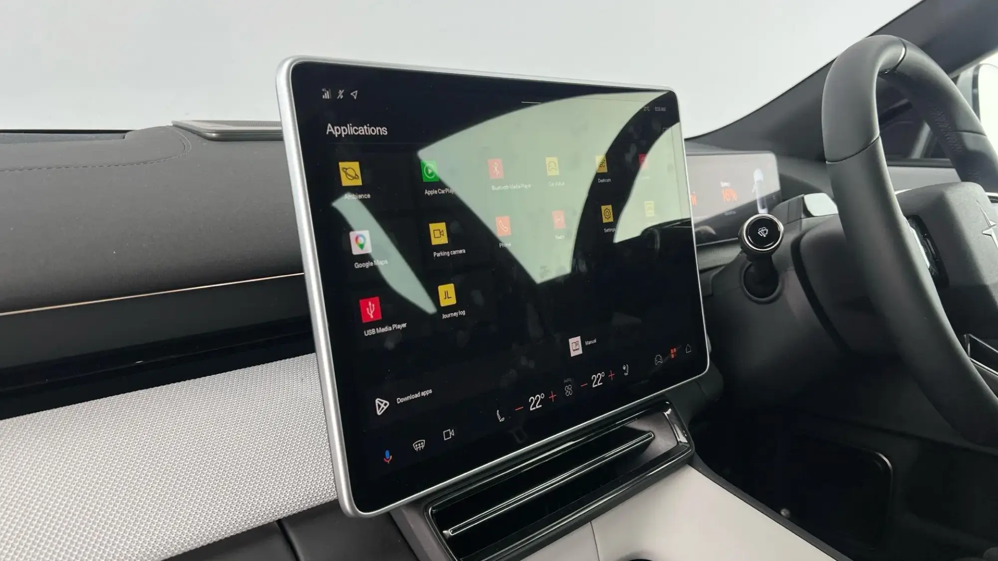Polestar 4 SUV Image 13