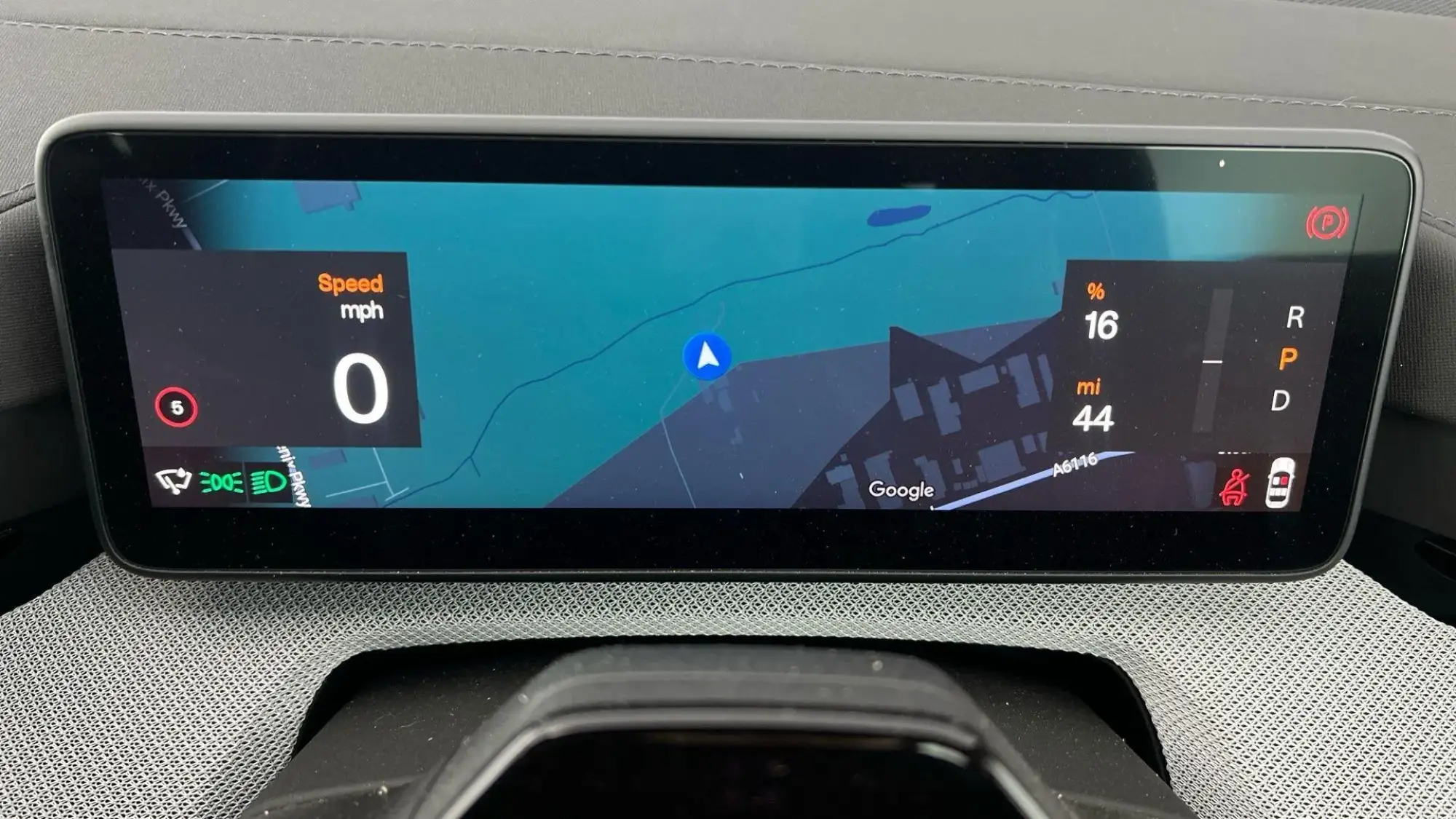 Polestar 4 SUV Image 16