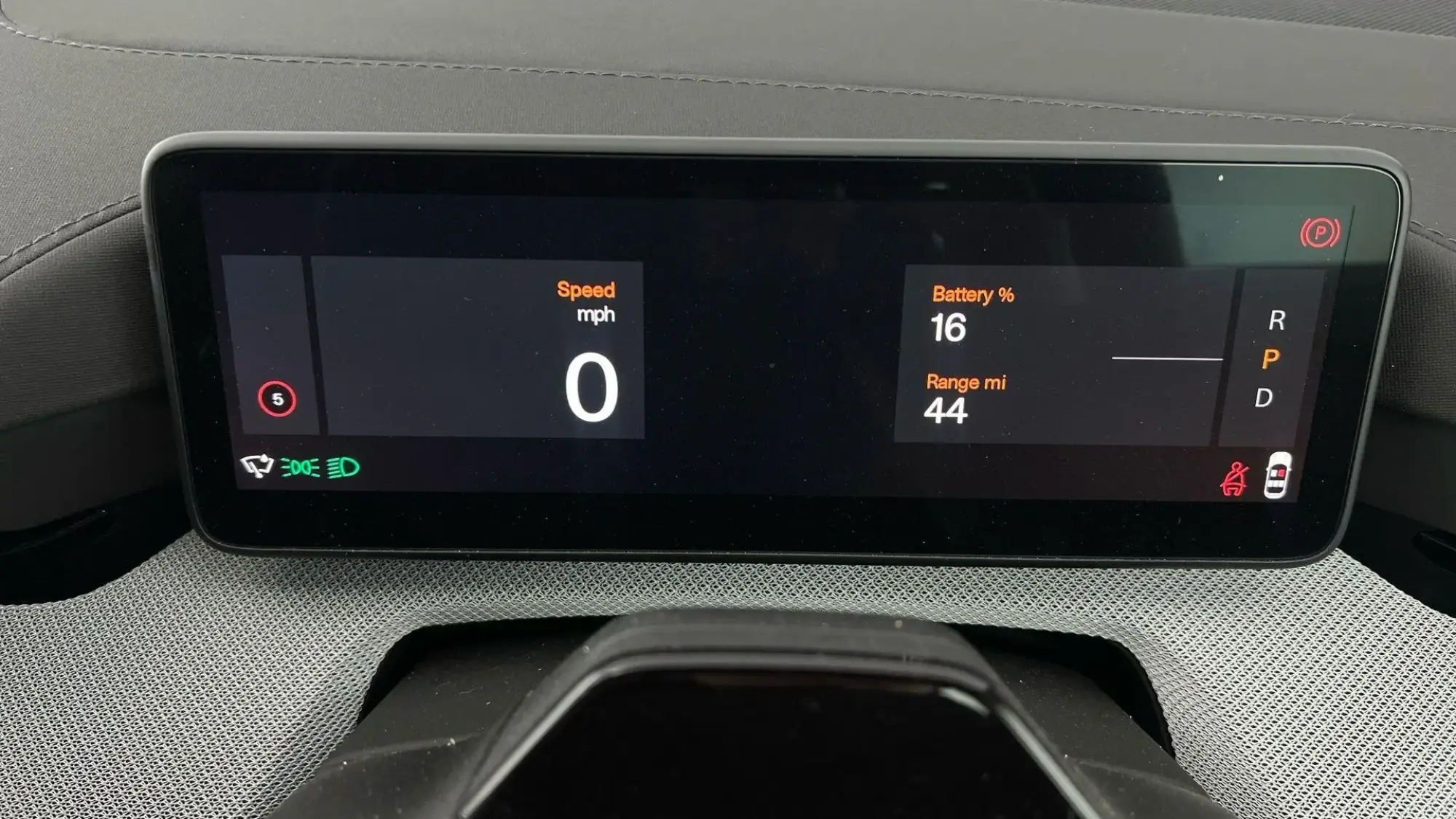 Polestar 4 SUV Image 17