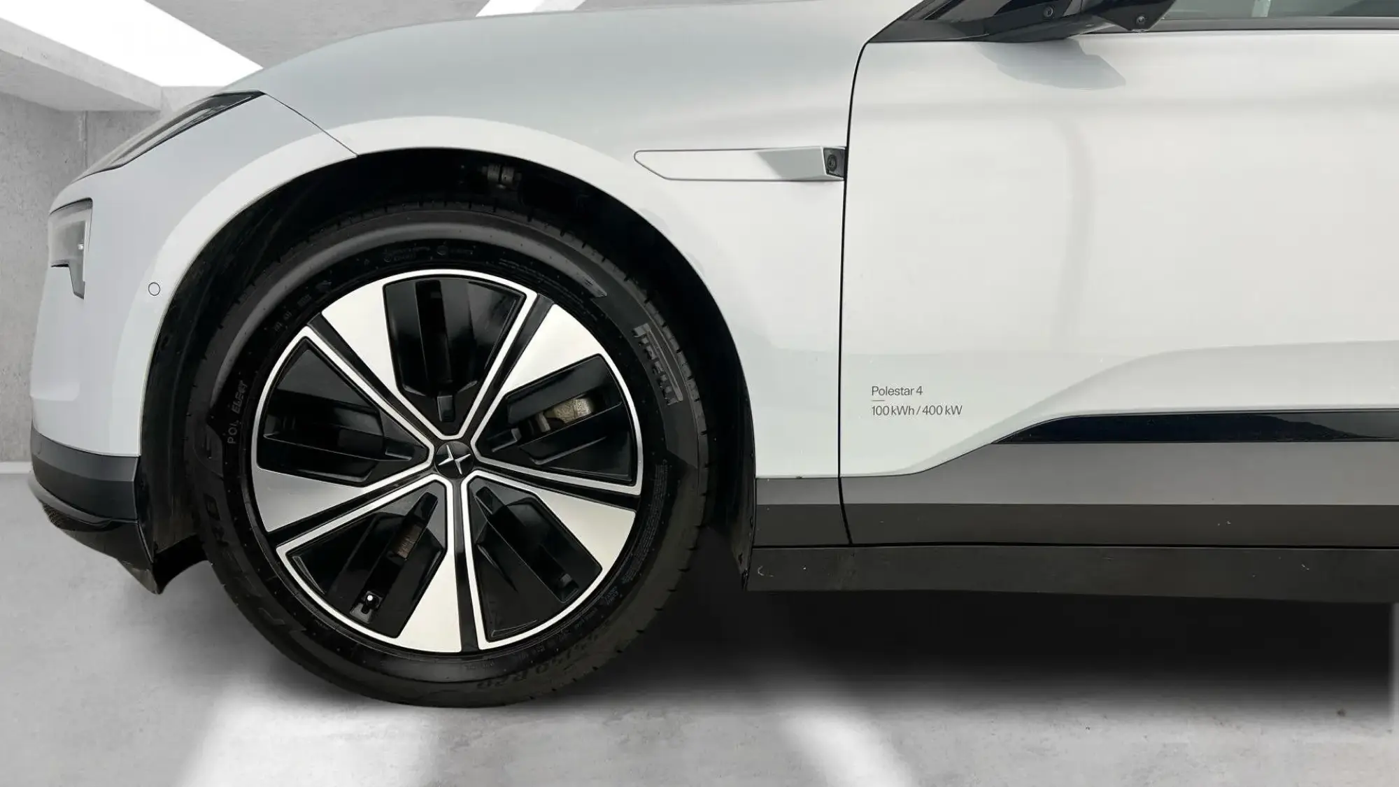 Polestar 4 SUV Image 26