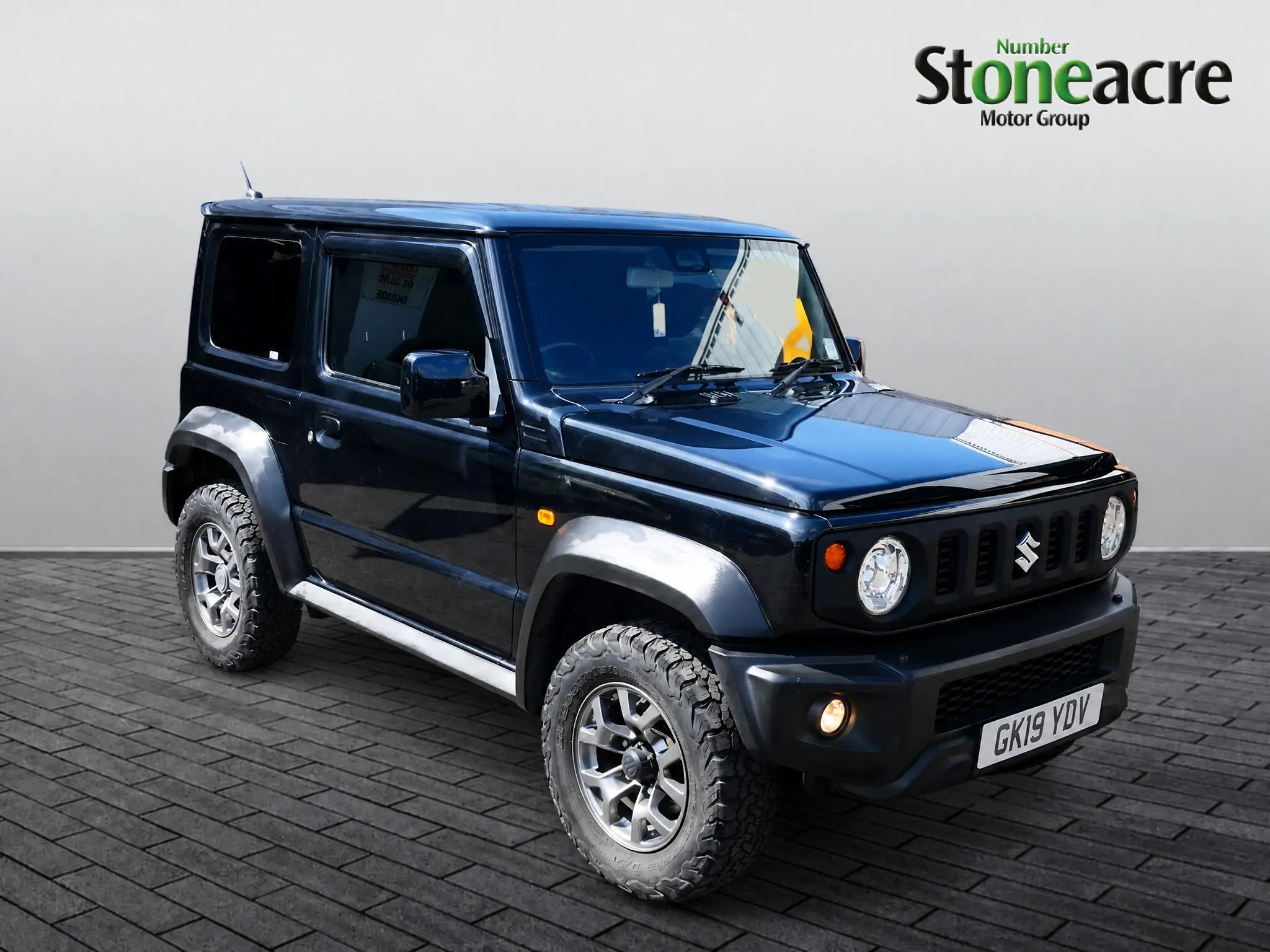 Suzuki Jimny listing photo