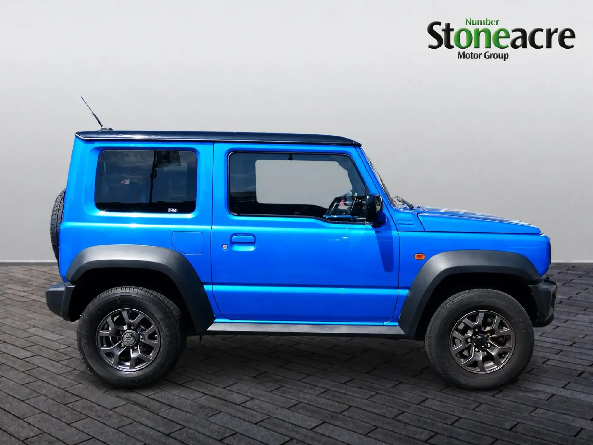Suzuki Jimny Image 2