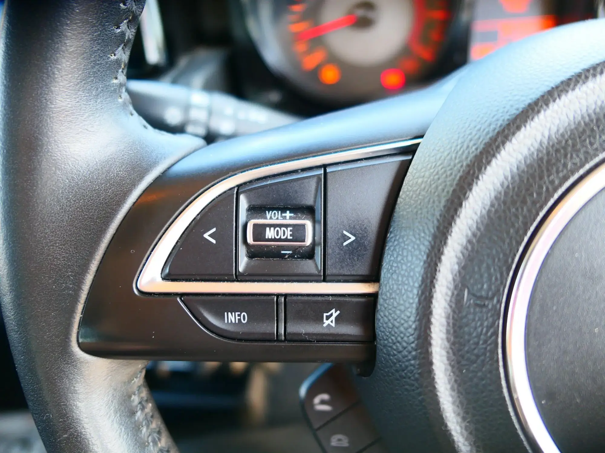 Suzuki Jimny Image 15