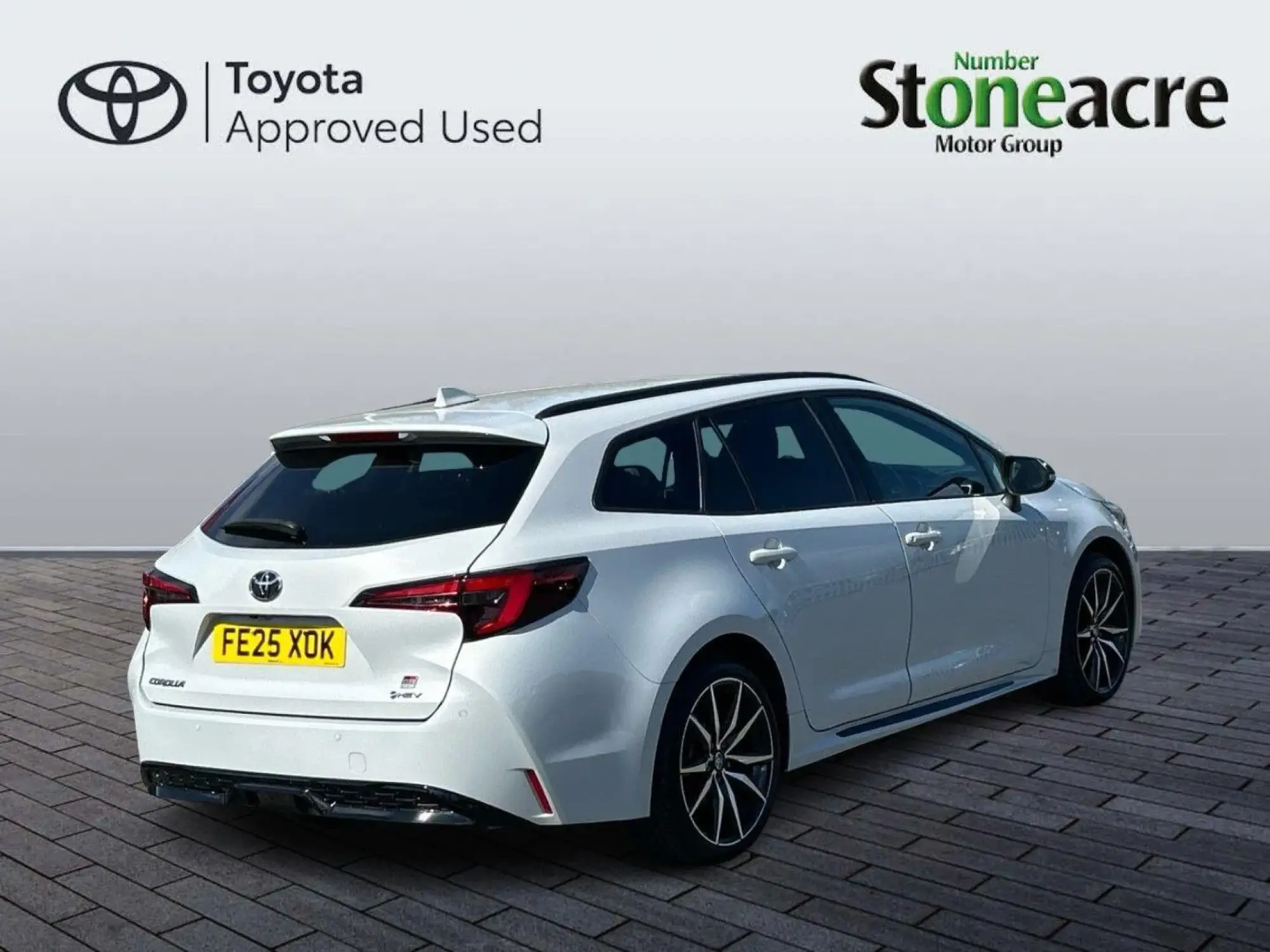 Toyota Corolla Touring Sports Image 3