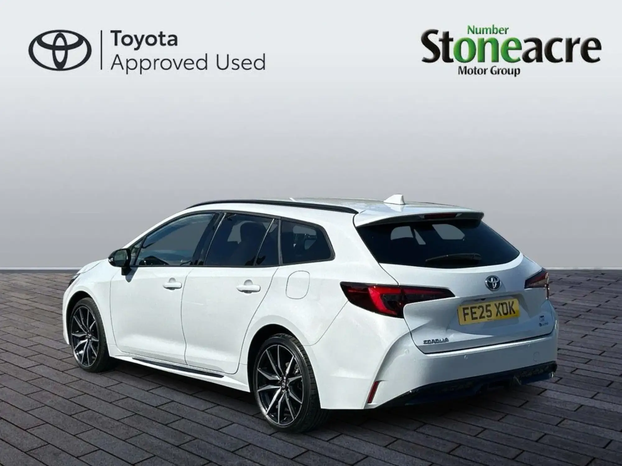 Toyota Corolla Touring Sports Image 5
