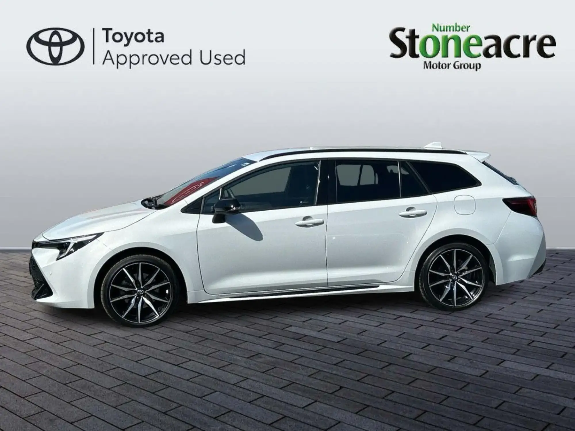 Toyota Corolla Touring Sports Image 6