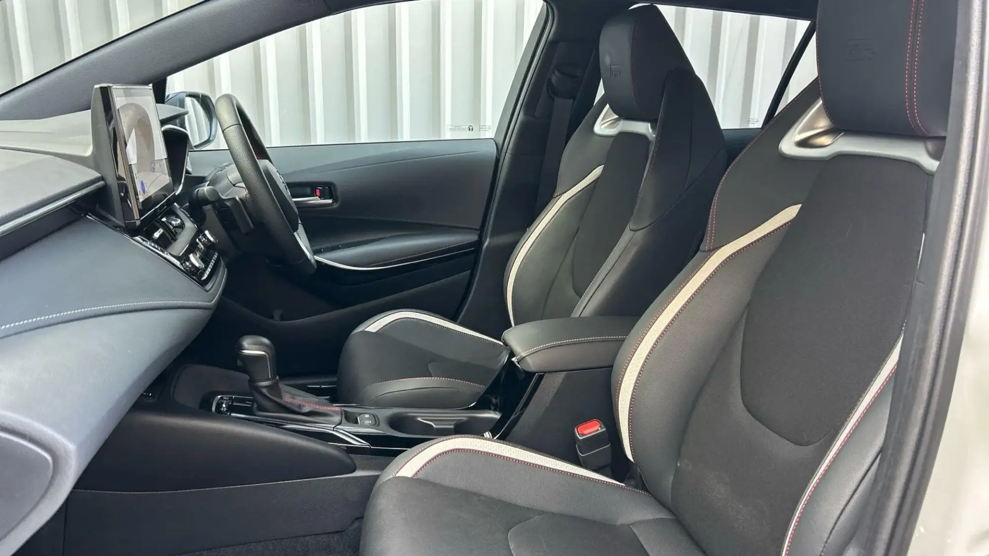 Toyota Corolla Touring Sports Image 12