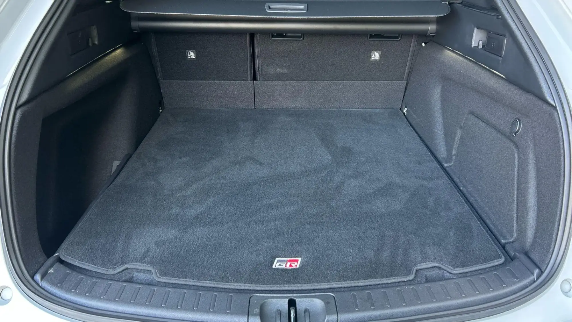 Toyota Corolla Touring Sports Image 16