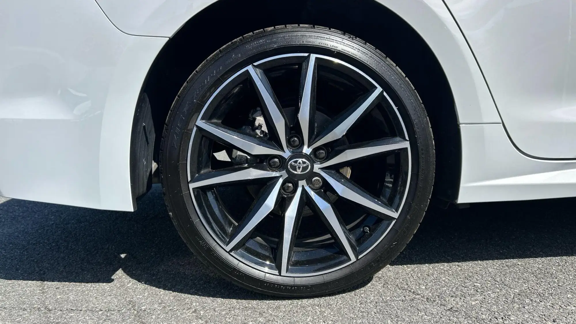 Toyota Corolla Touring Sports Image 17