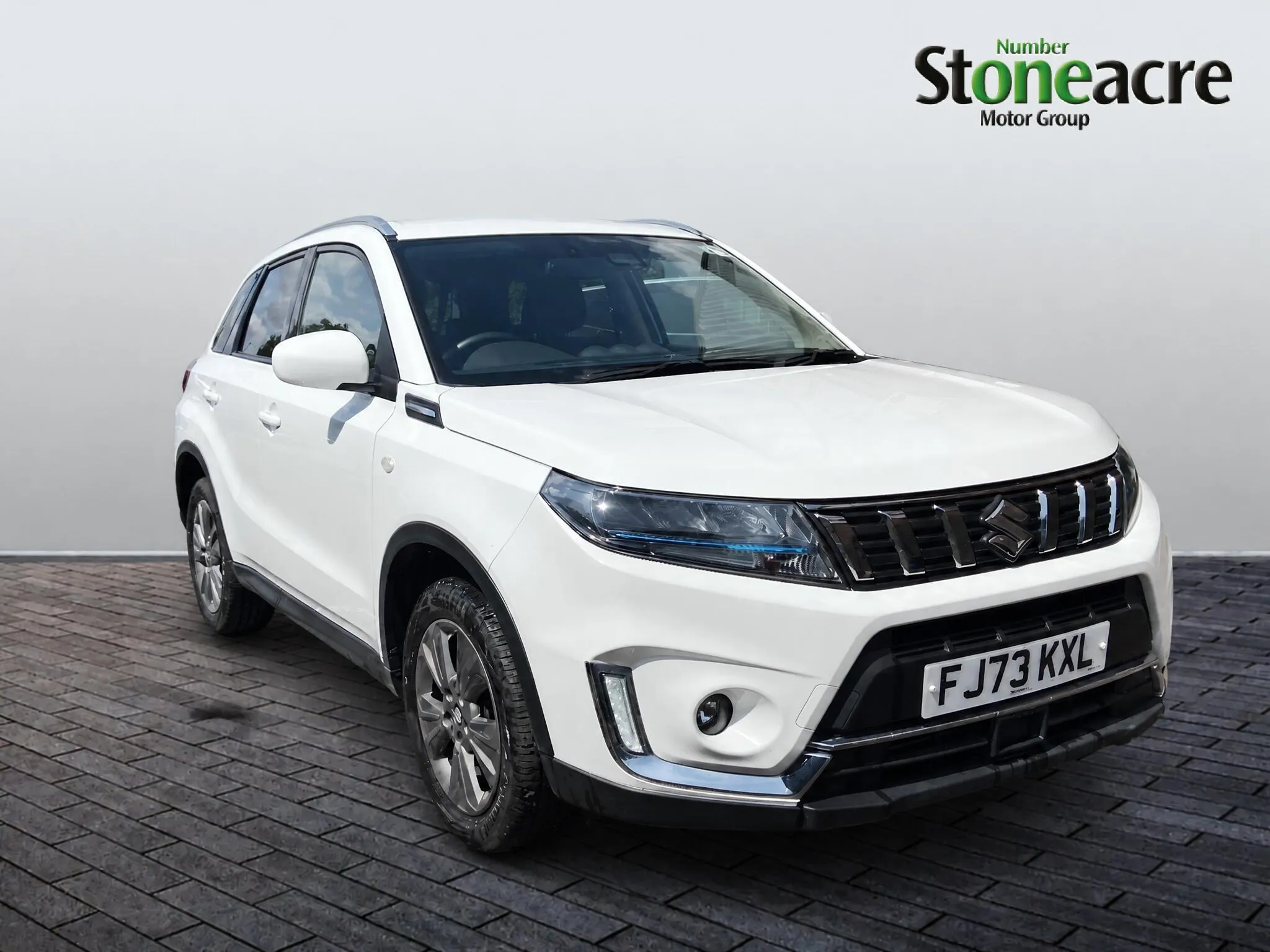 Suzuki Vitara listing photo