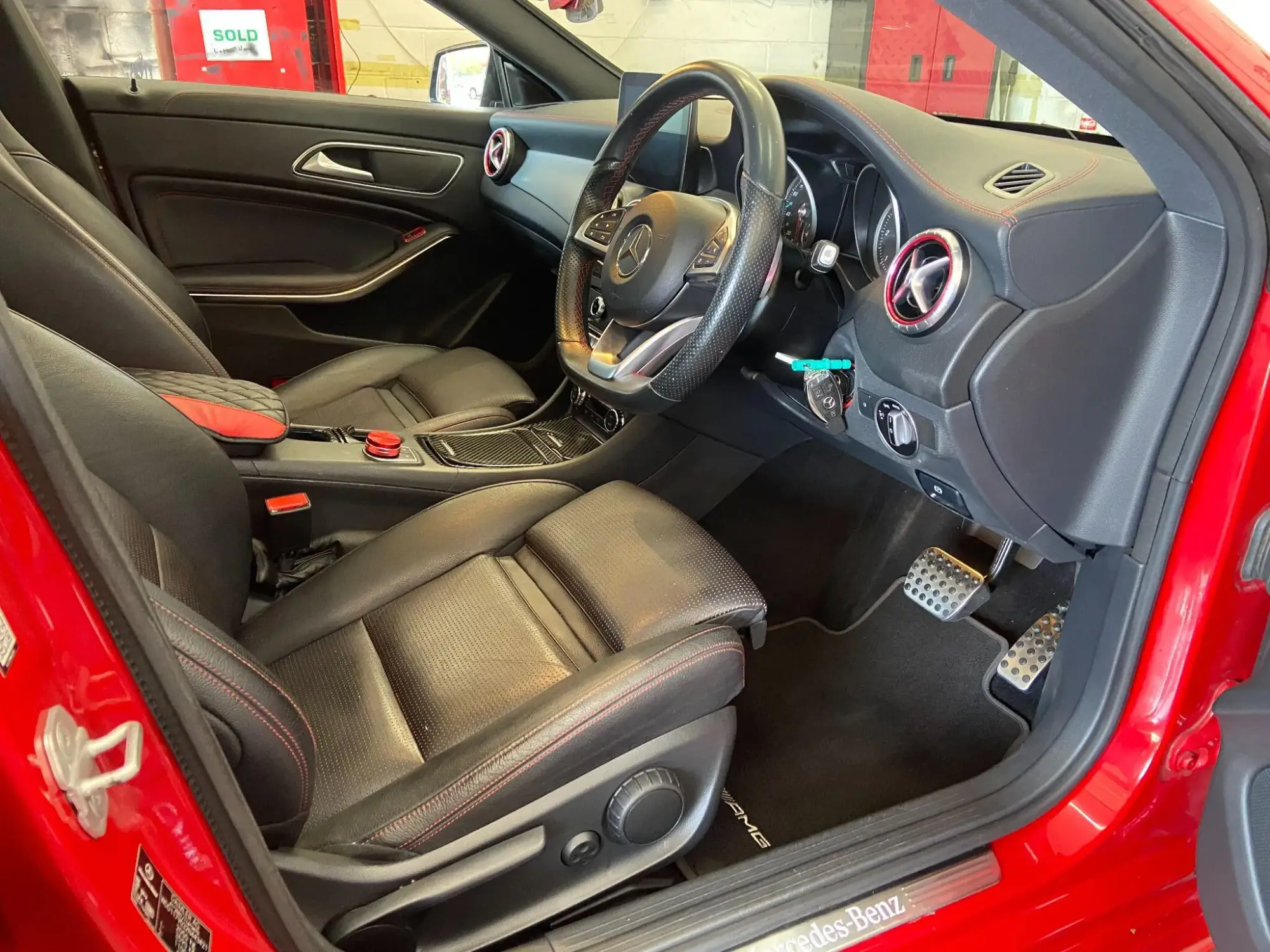Mercedes-Benz CLA Image 10