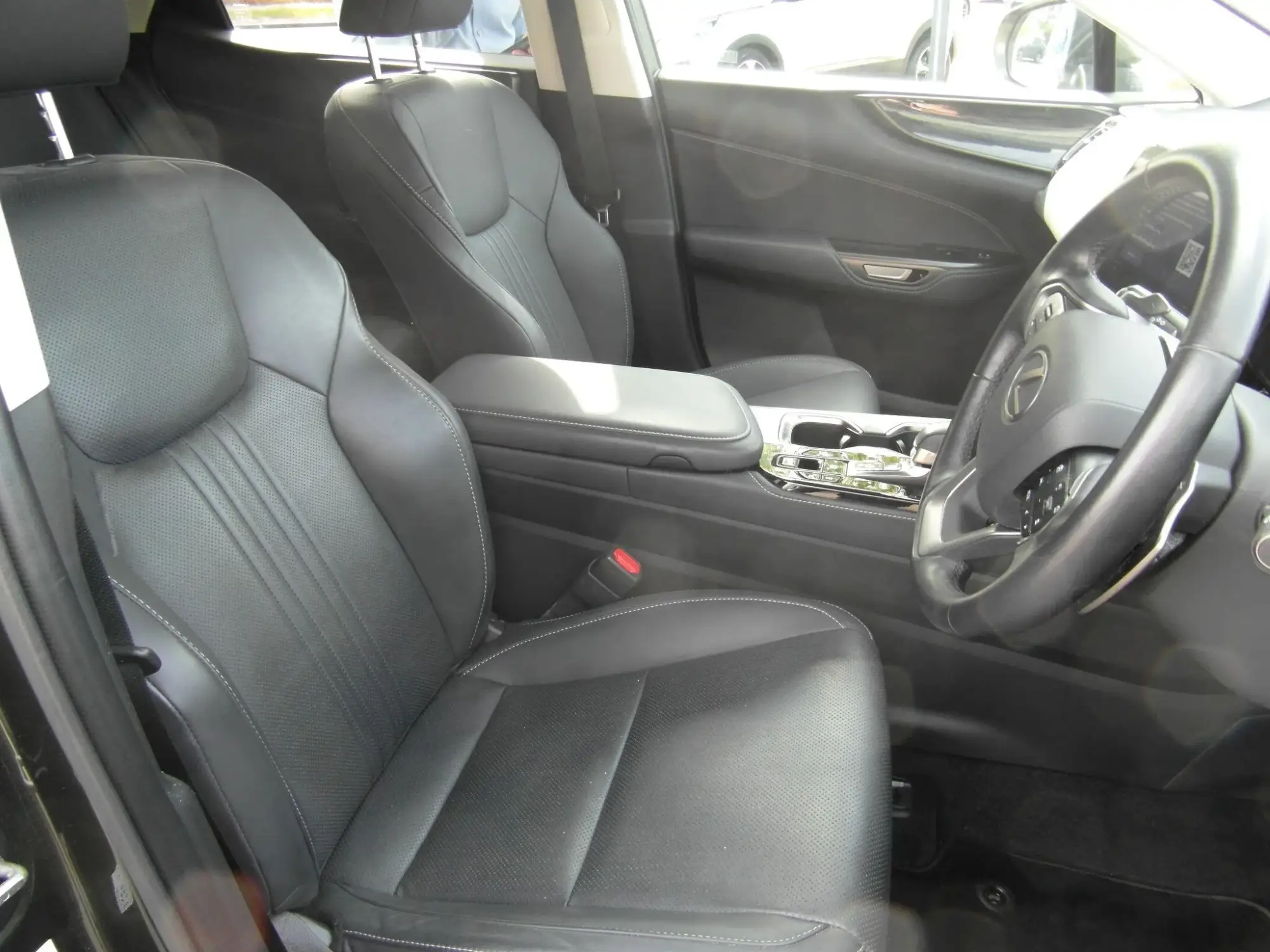 Lexus NX Self-Charging Hybrid Image 12