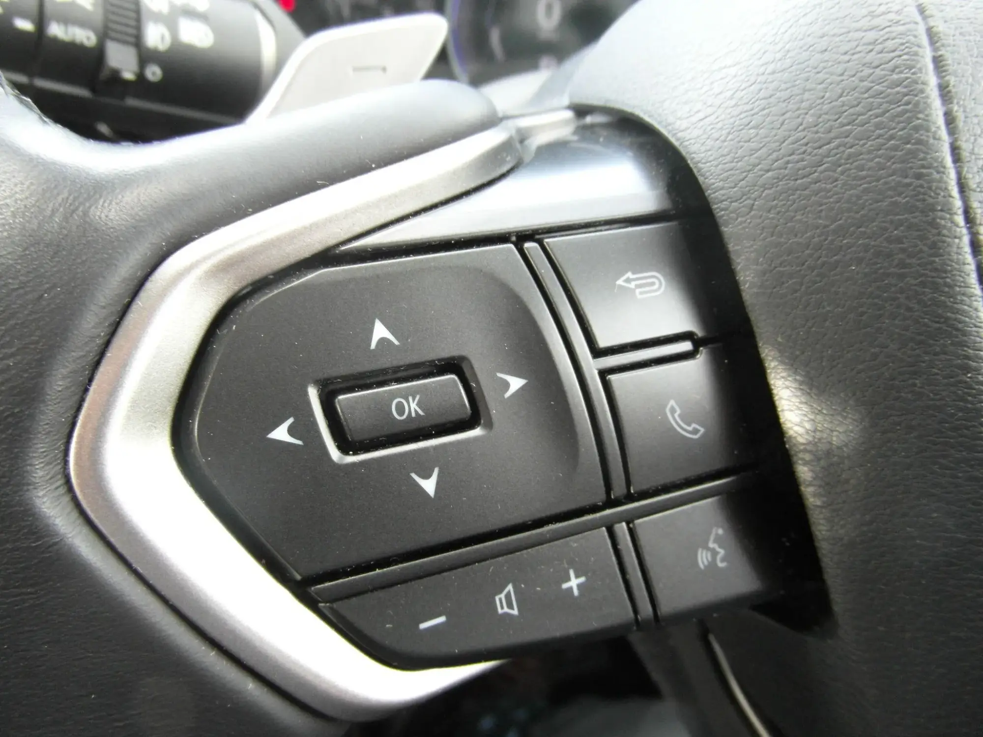 Lexus NX Self-Charging Hybrid Image 18