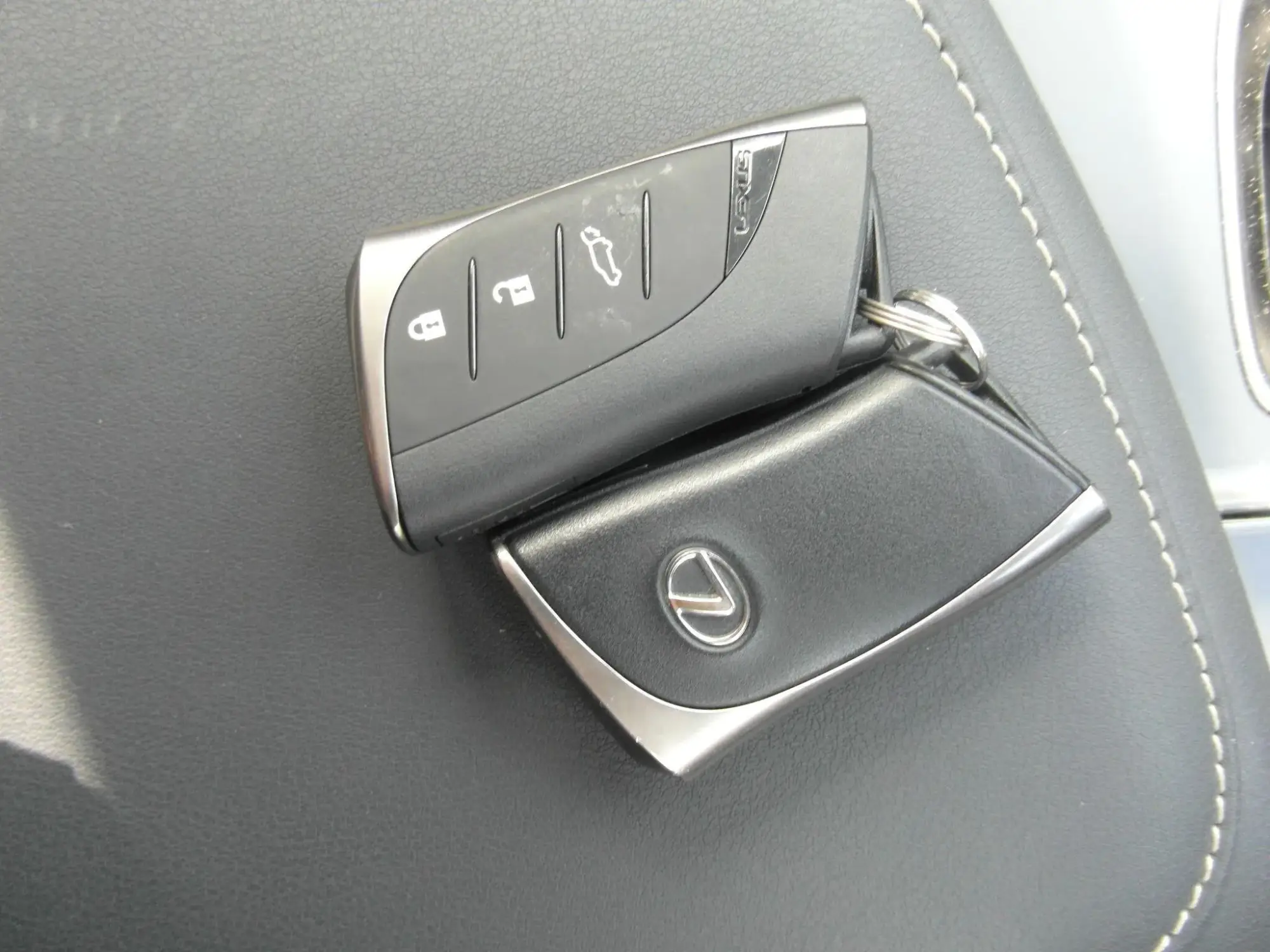 Lexus NX Self-Charging Hybrid Image 25