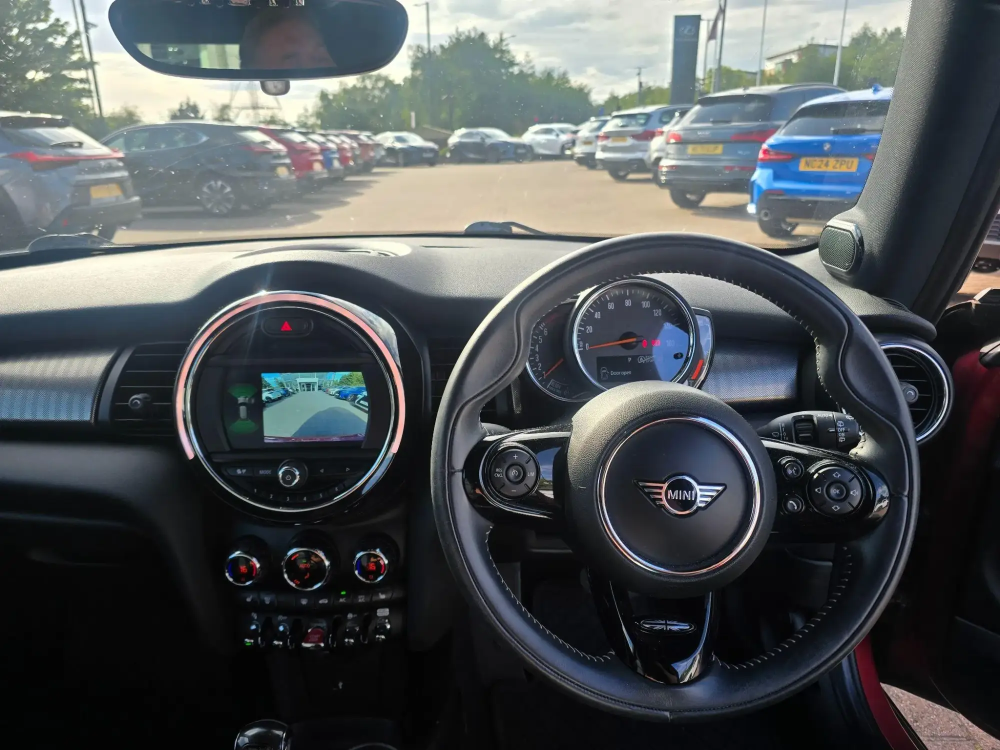 MINI Hatch Image 12 MINI Hatch Image 12