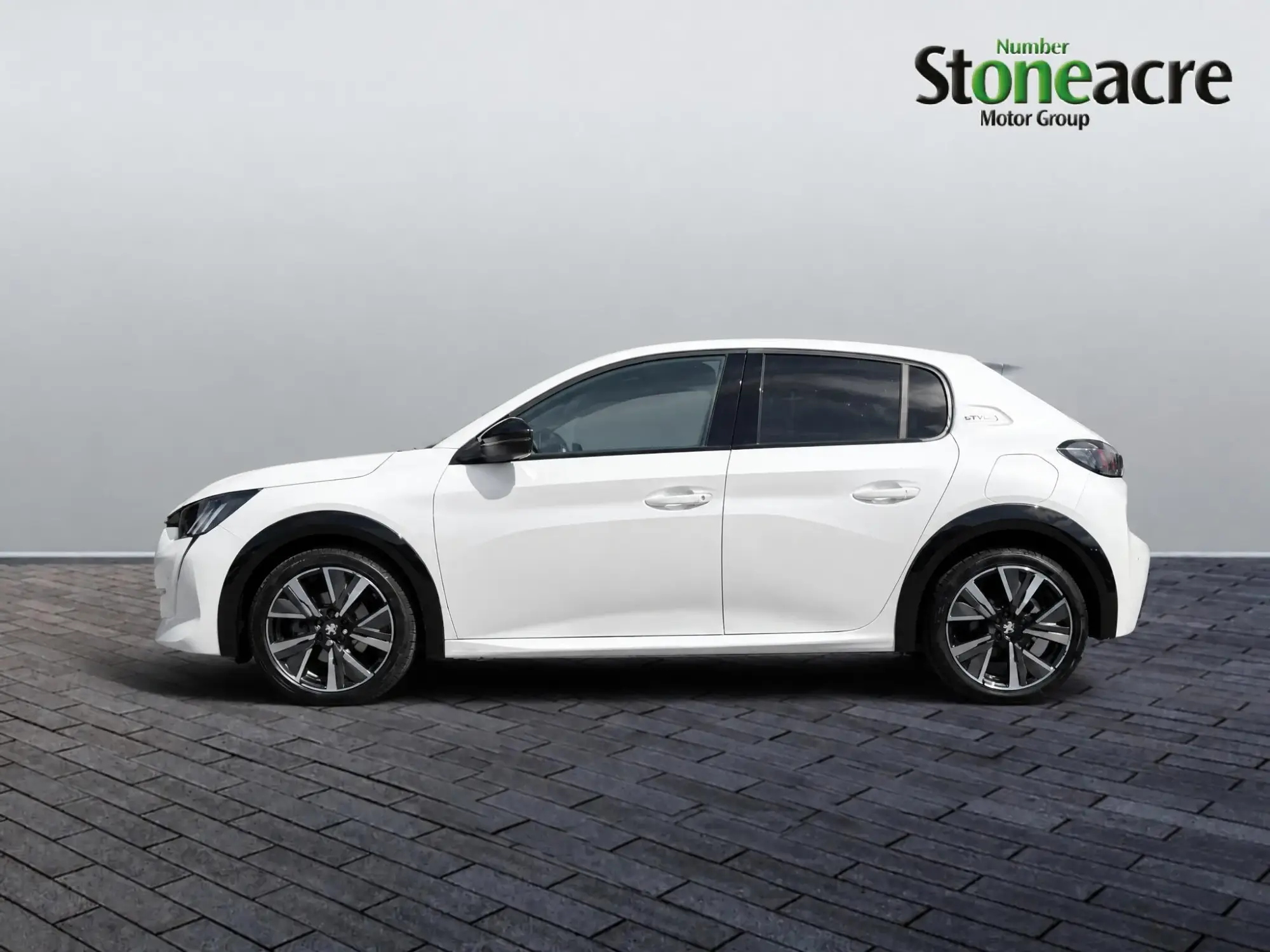 Peugeot 208 Image 6