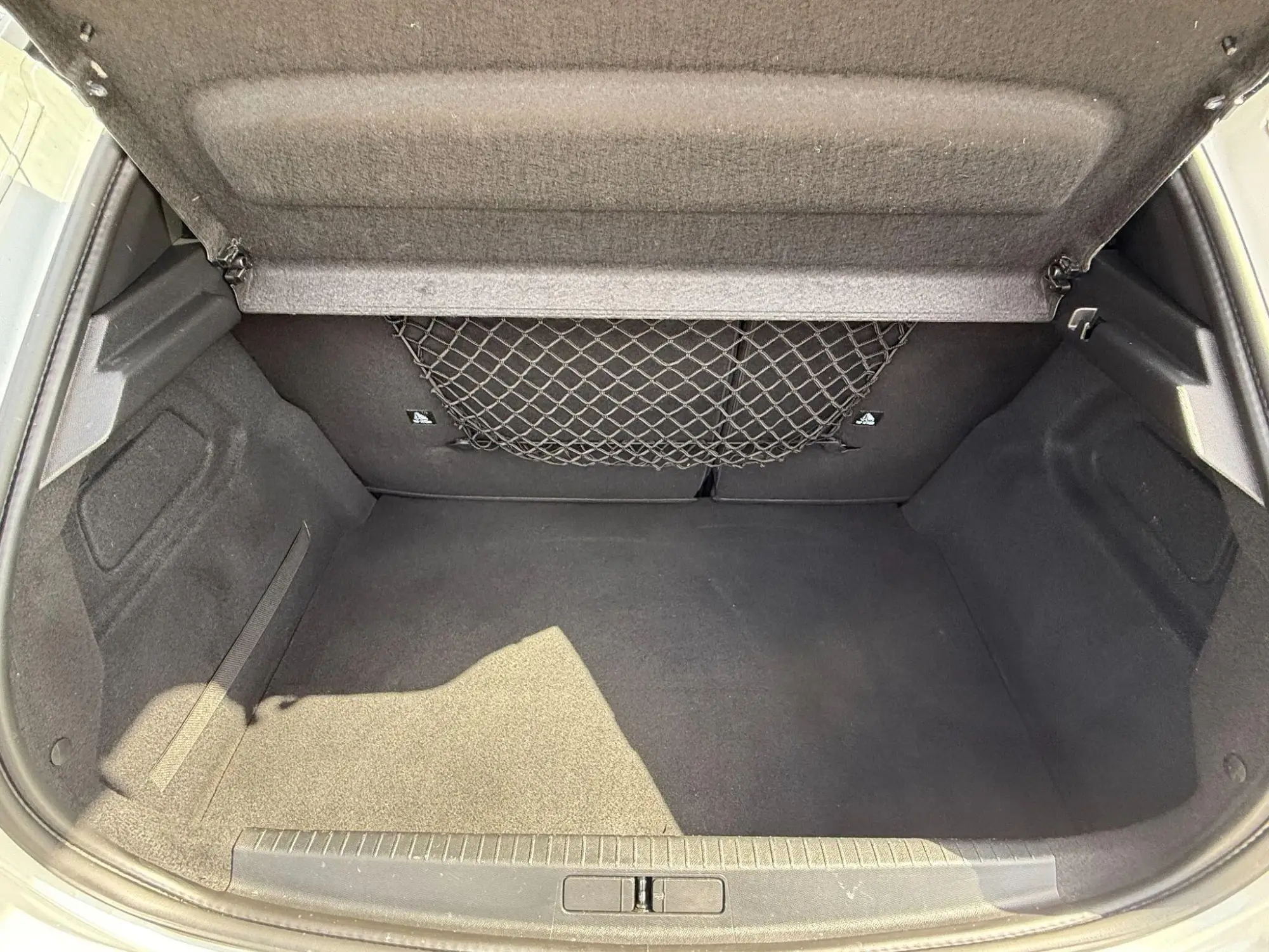 Peugeot 208 Image 29
