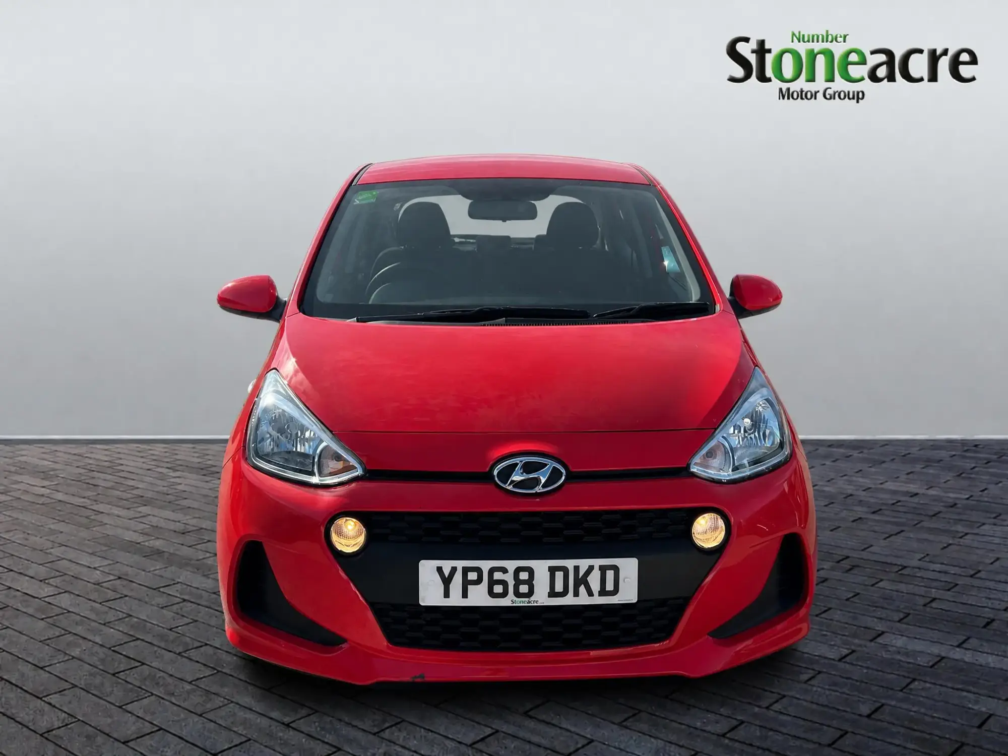 Hyundai i10 Image 2