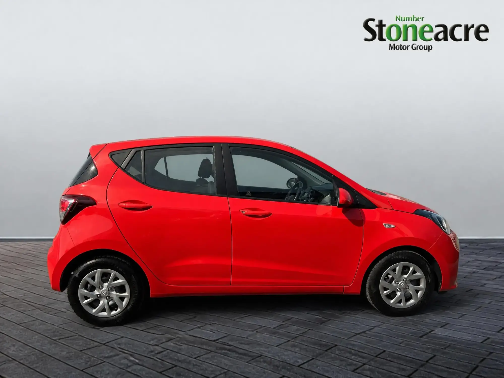 Hyundai i10 Image 8