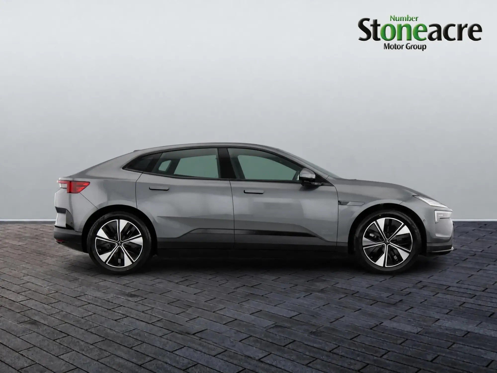 Polestar 4 Image 6