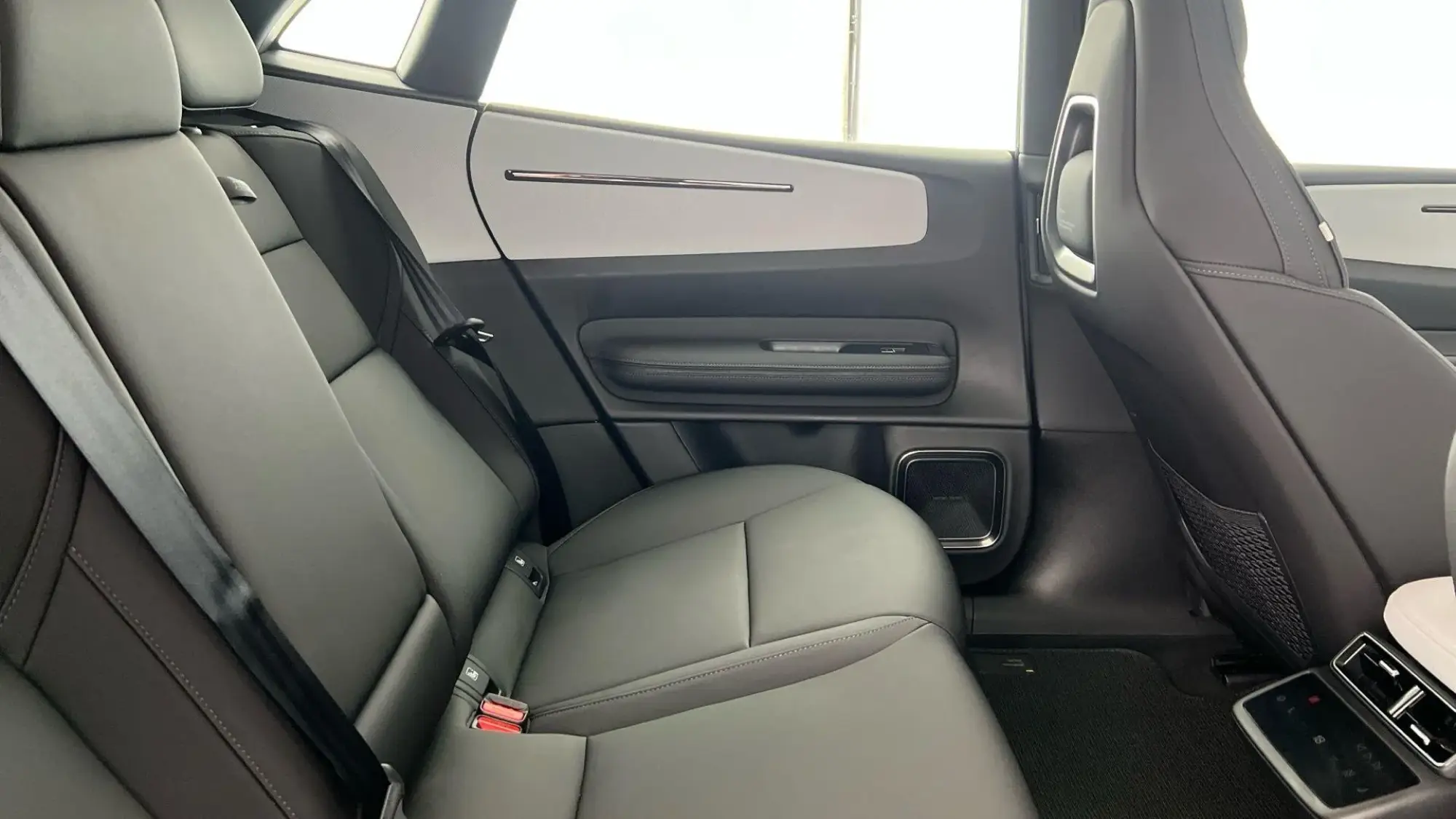 Polestar 4 Image 17