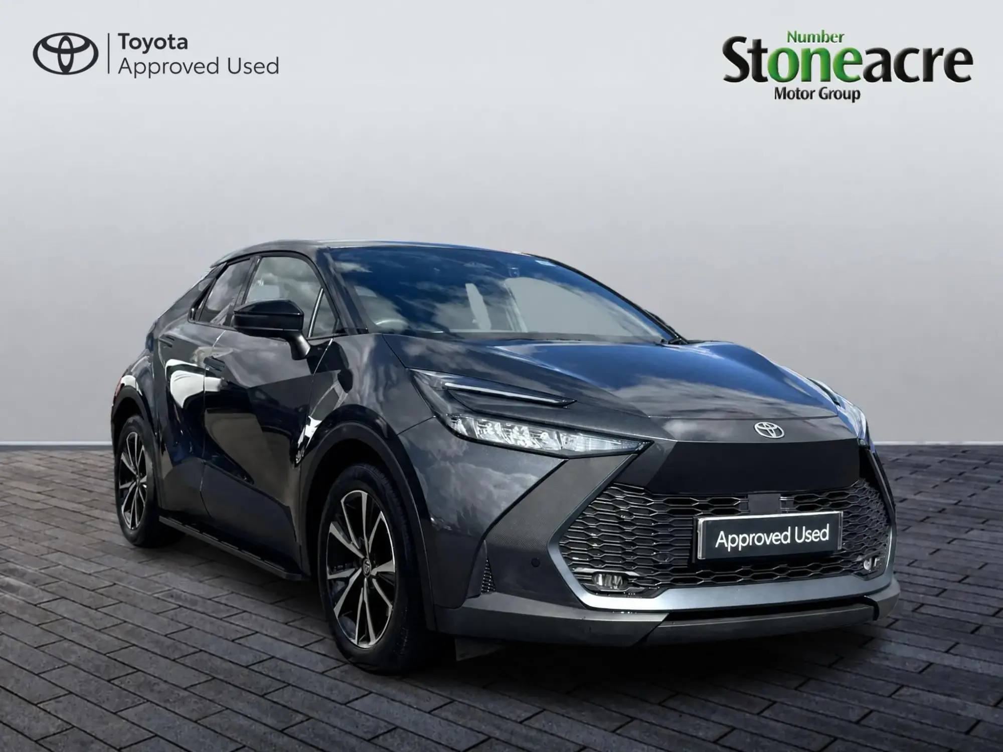 Toyota C-HR Plug-in Hybrid Image 1 Toyota C-HR Plug-in Hybrid Image 1